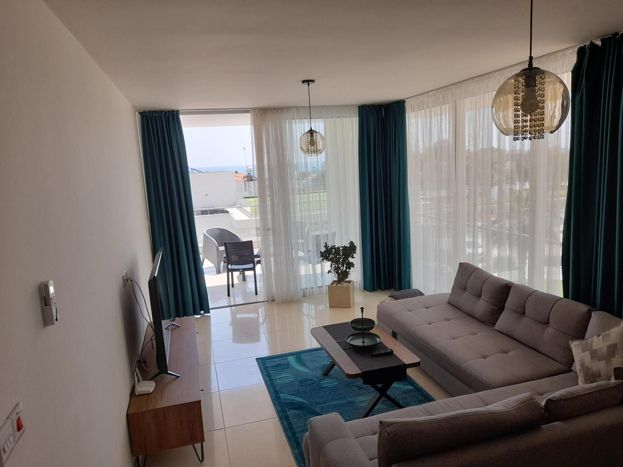 Sea View Retreat: Iskele With Mountain Vistas Apartment