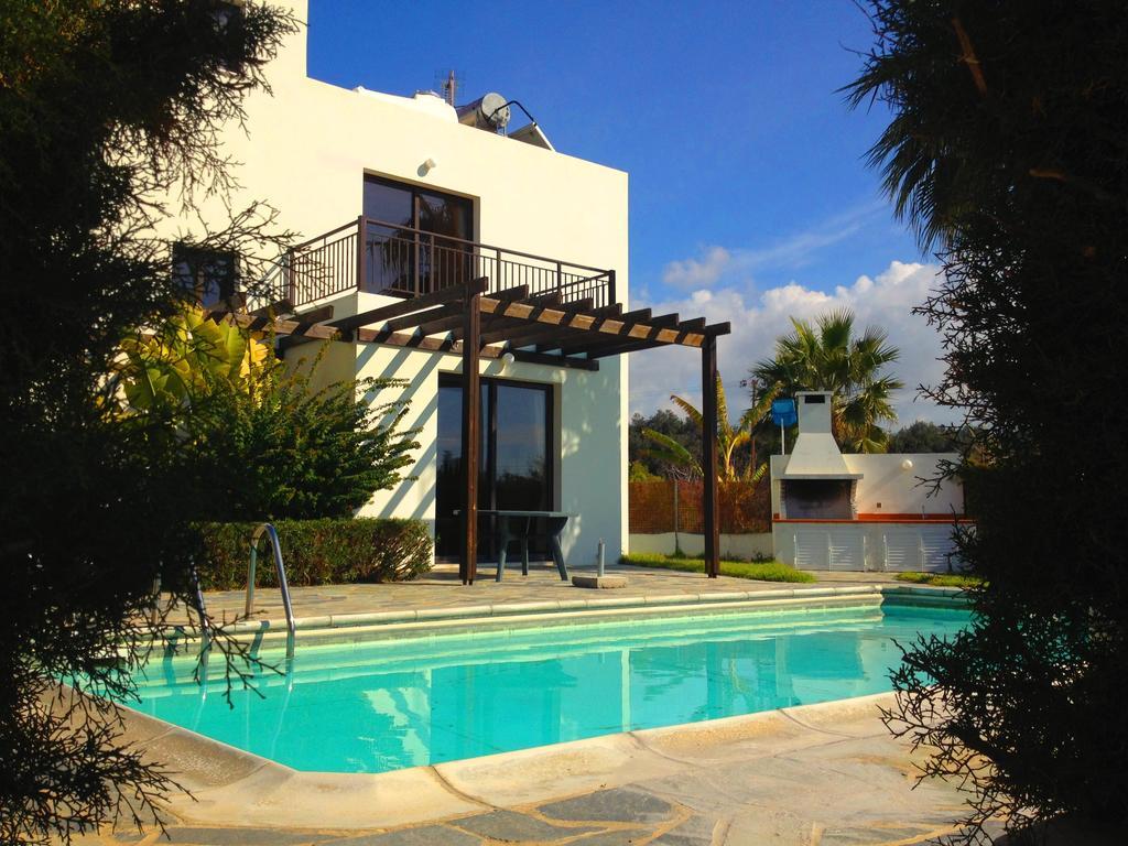 Aura * Paphos