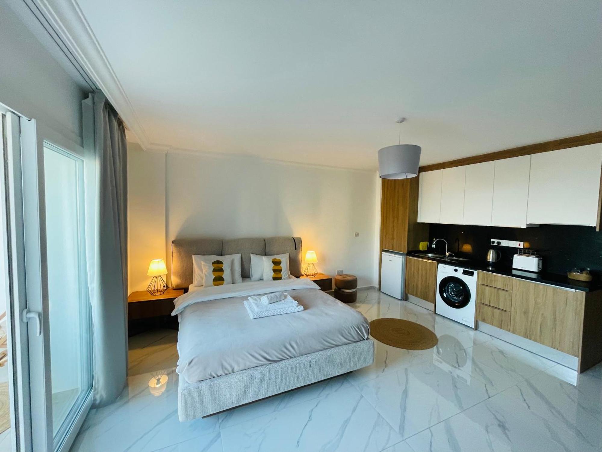 Apartment Penthouse Am Long Mit Meerblick Trikomo
