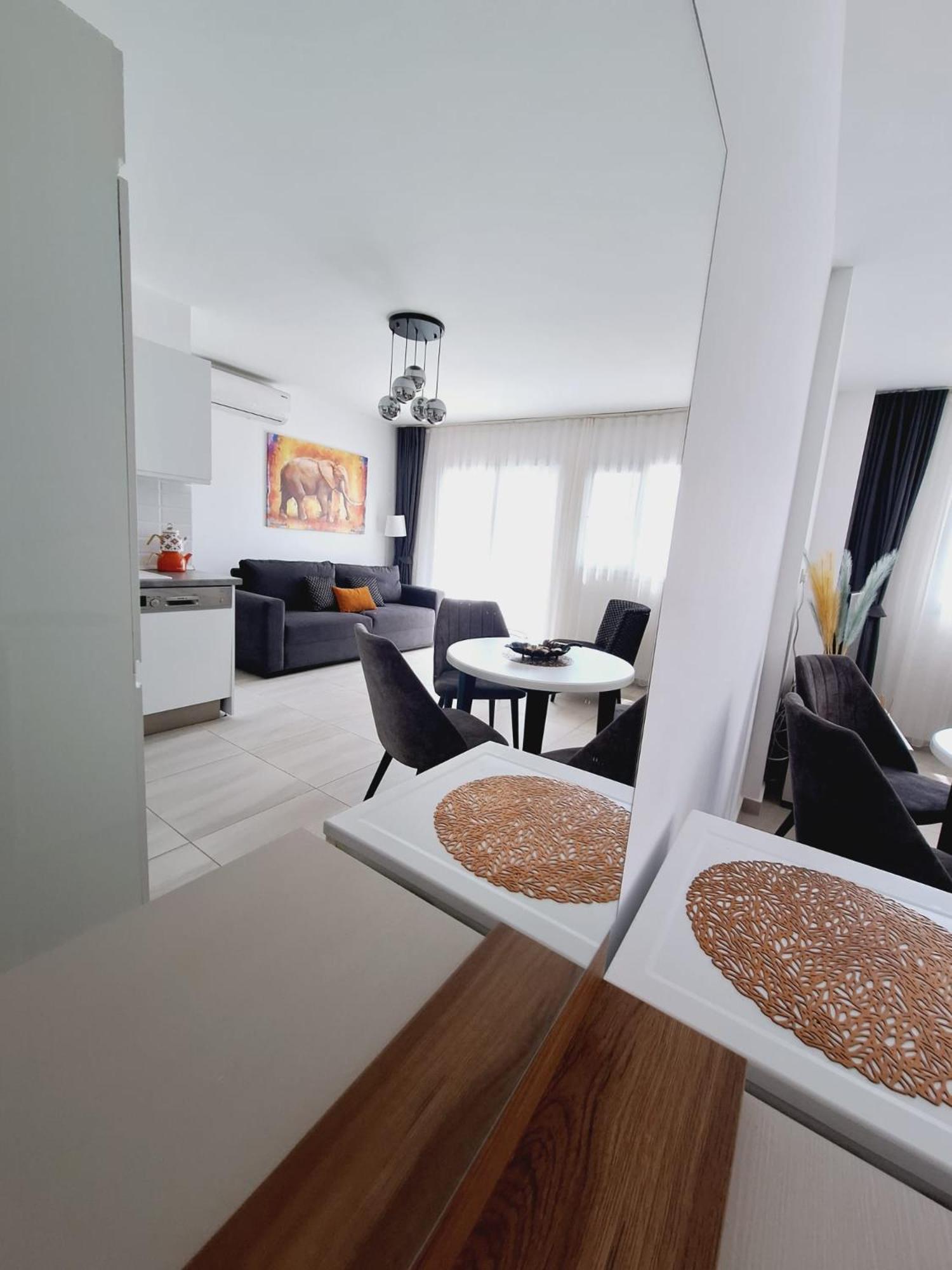 Thalassa Resort: Charming One-bedroom Retreat *