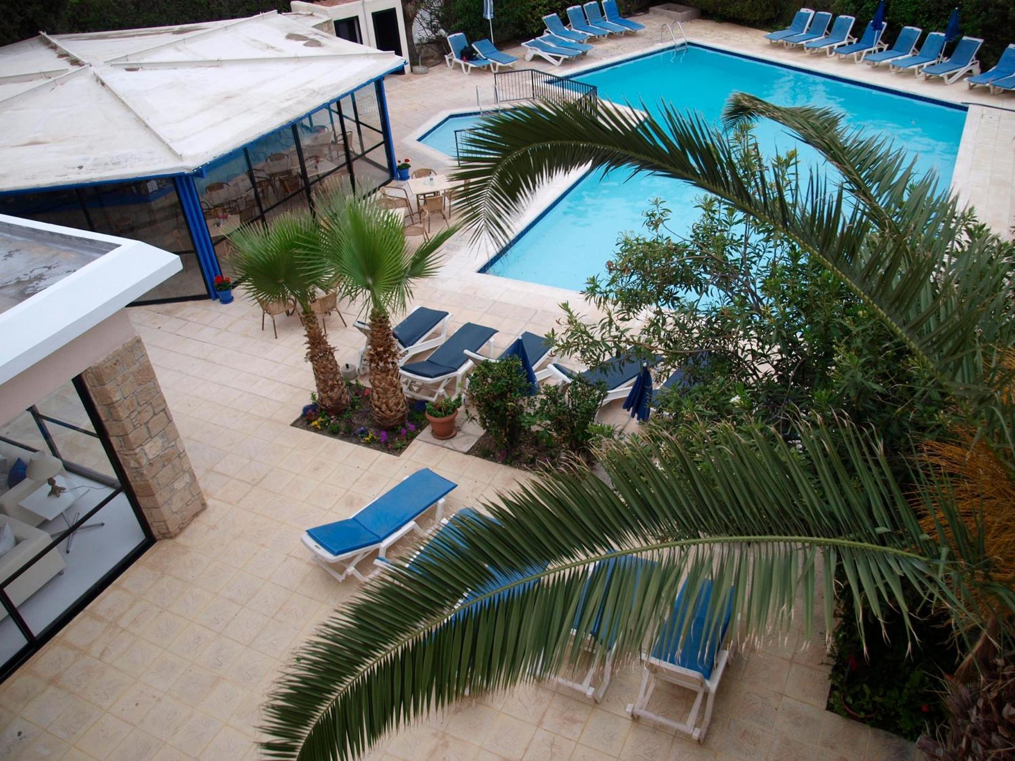 Aparthotel Hilltop Gardens