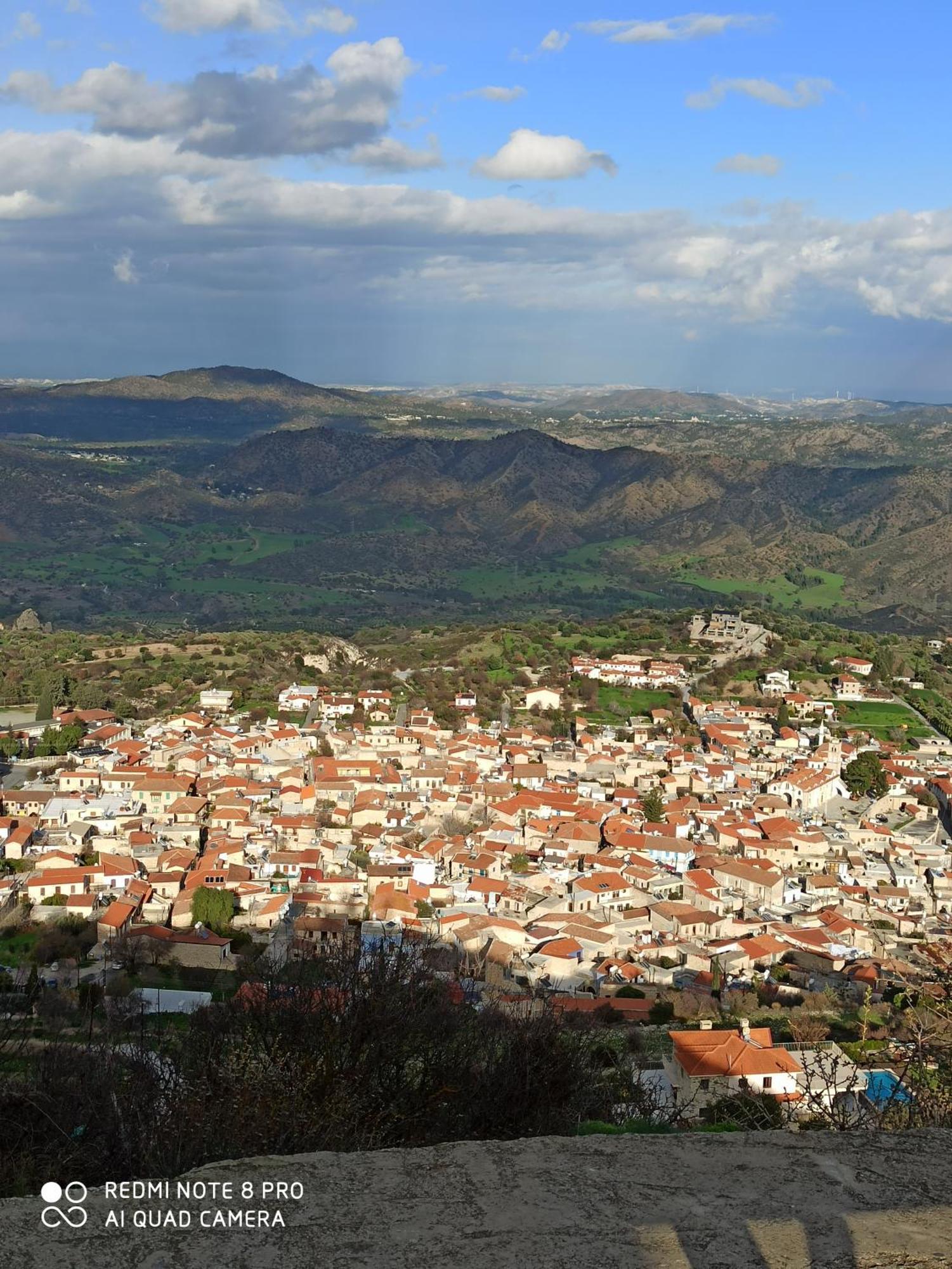 Lefkara Hotel