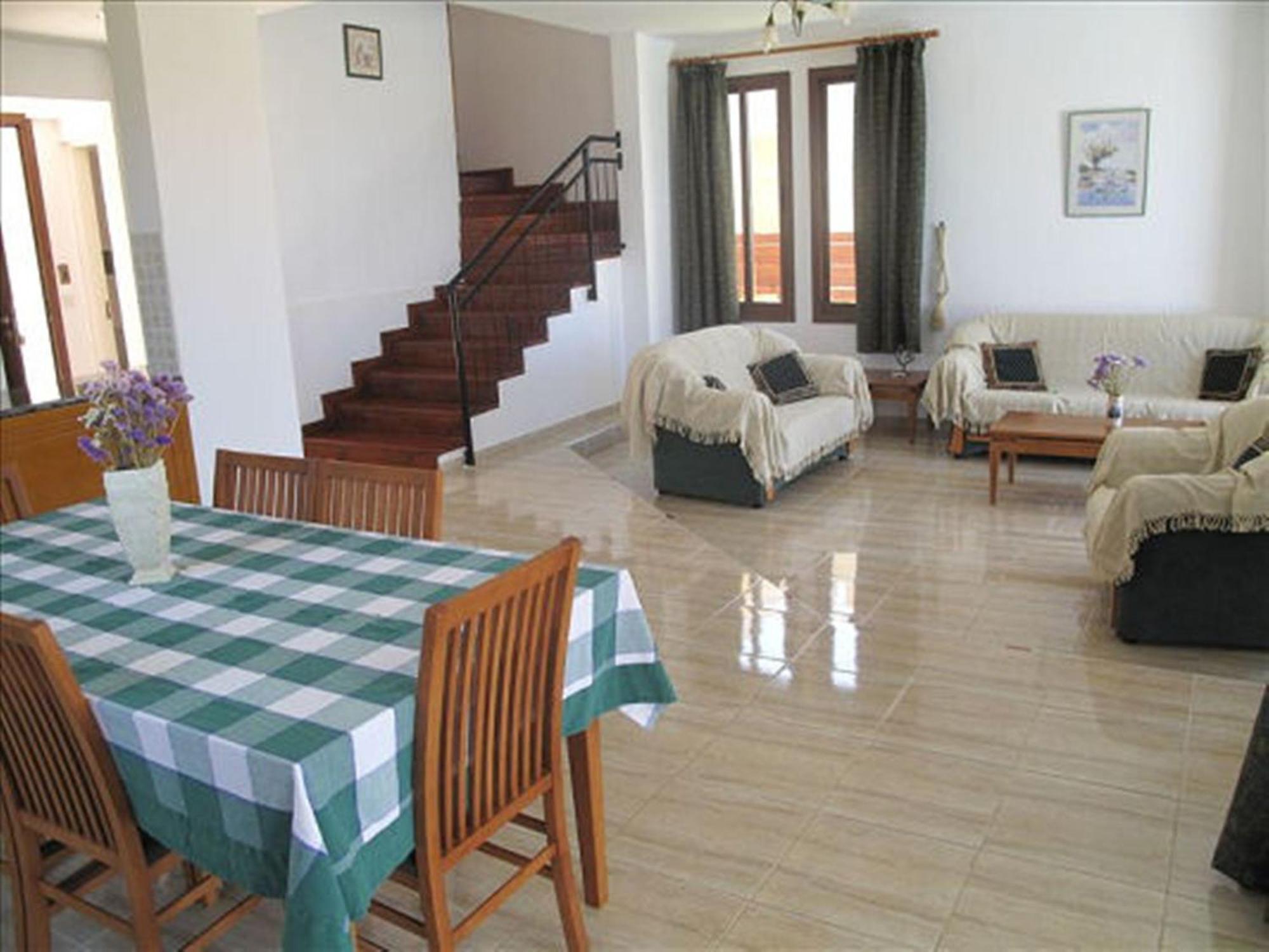 Villa Chriseleni Latchi *
