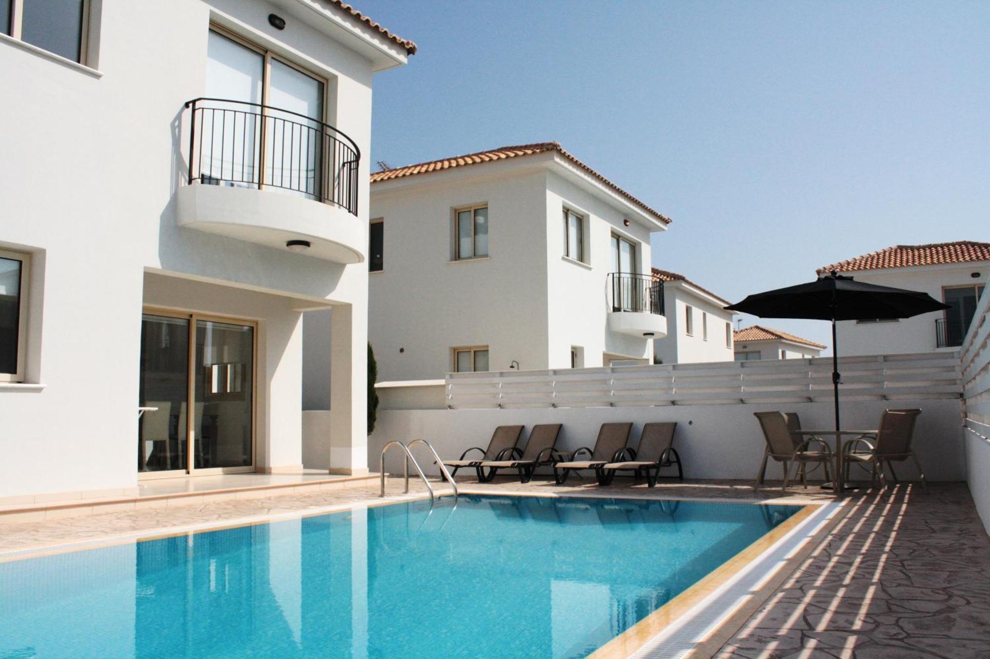 Villa Palm Tree *