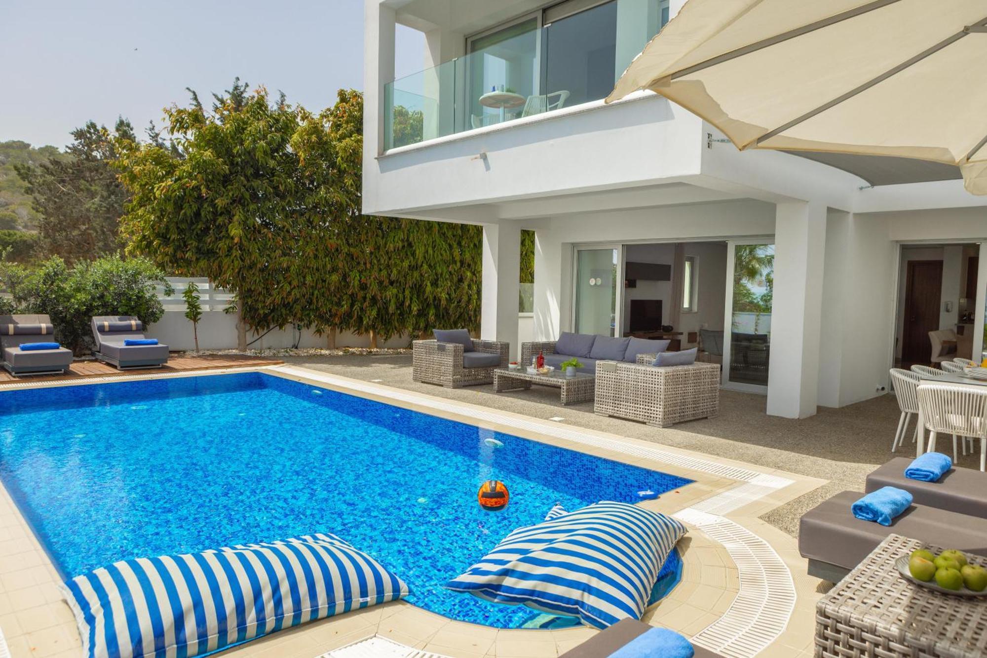 Villa Fig Tree Bay Residences 4