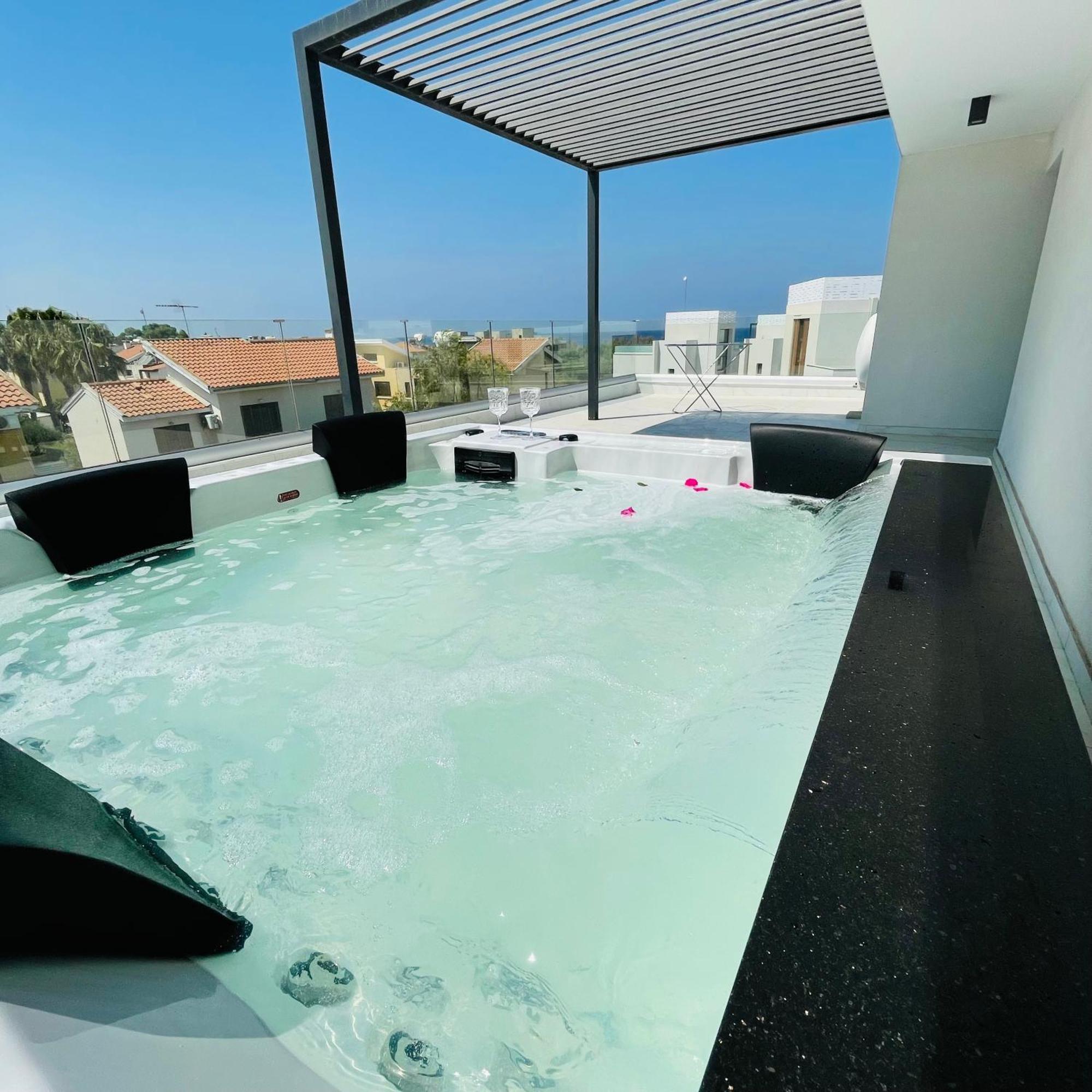 Villa By The 7