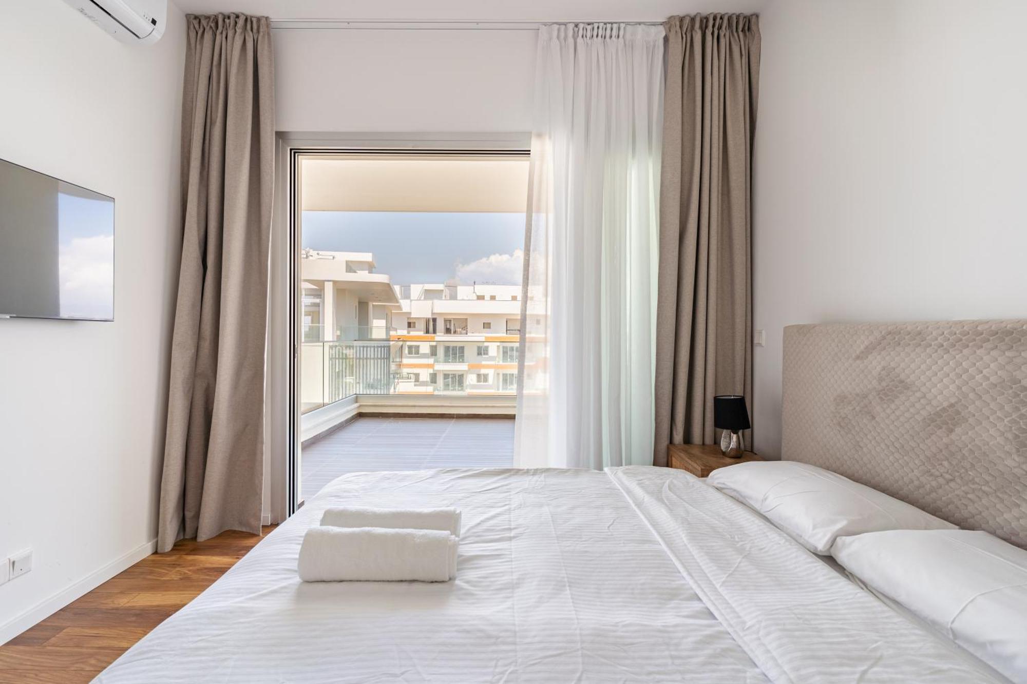 Yamas Urban Living Zakaki Pool Penthouses &