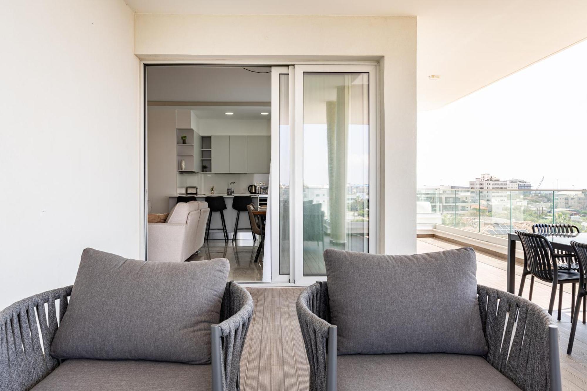 Apartment Yamas Urban Living Zakaki Pool Penthouses &