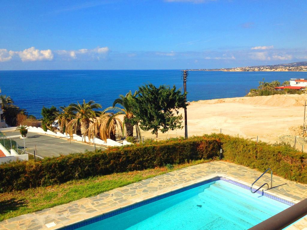 Aura Villa