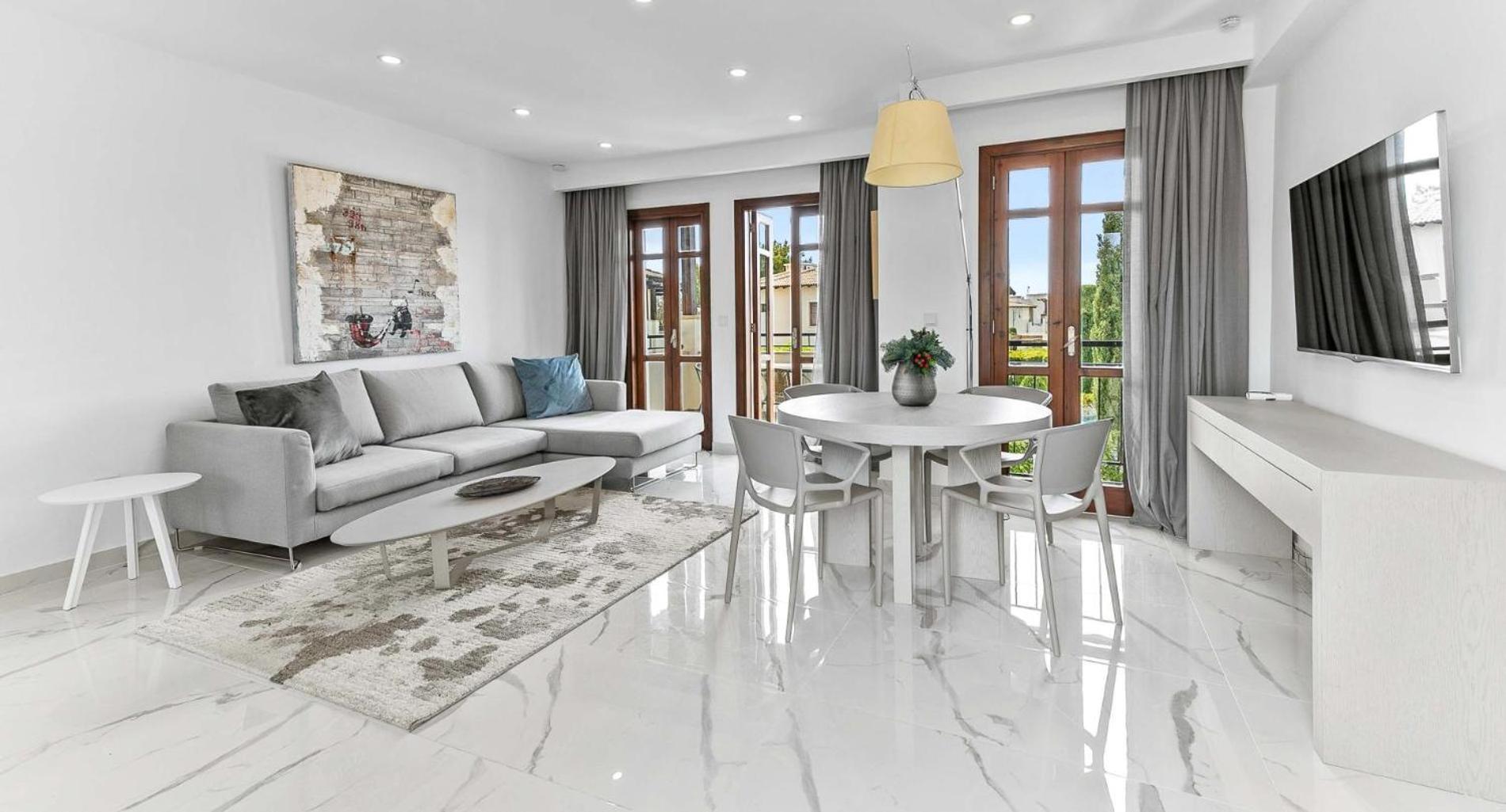 Modern Db12 - Aether, Overlooking Communal Pool In Heart Of Aphrodite Hills