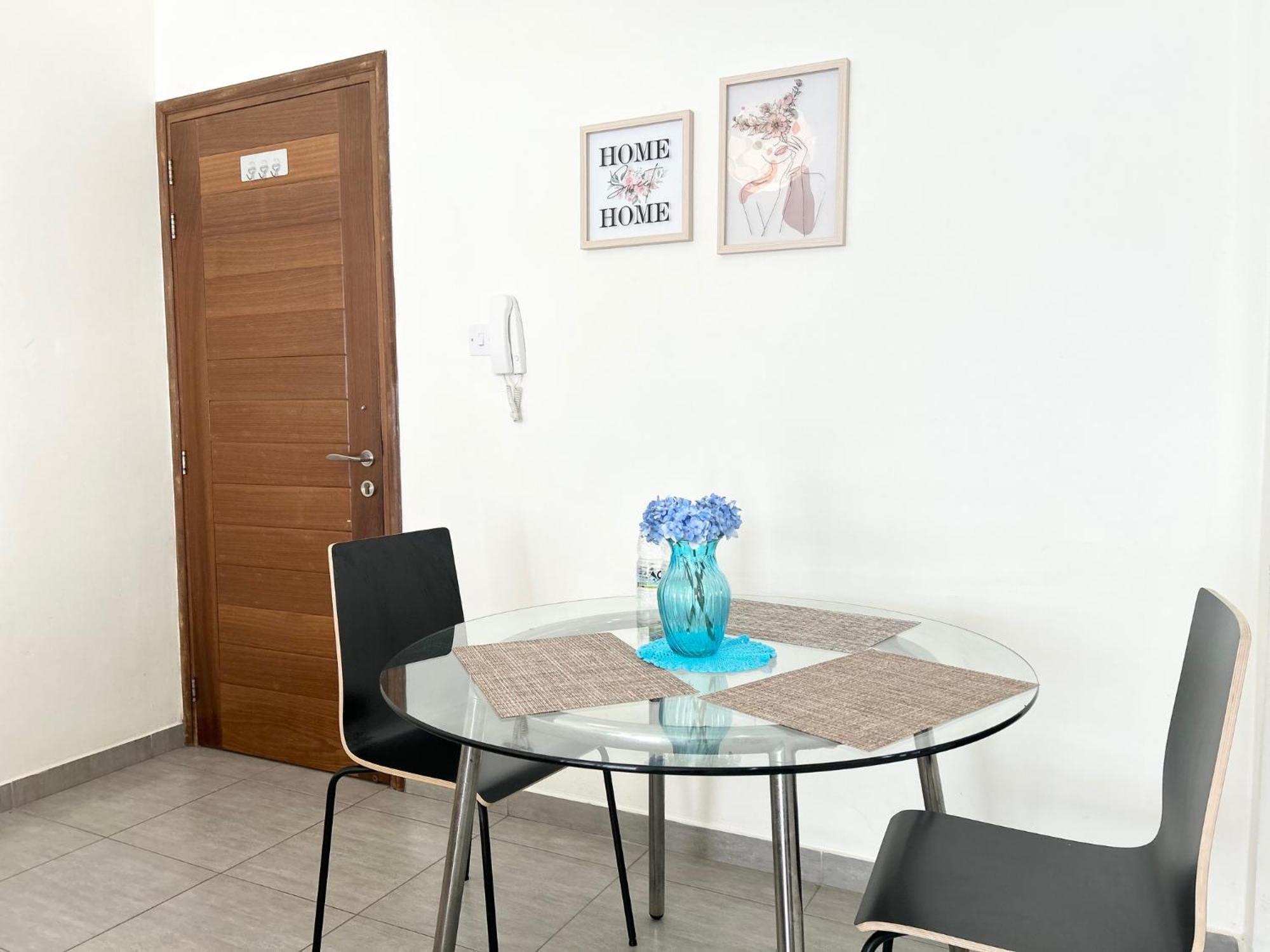 Sun Julz On The Apartment Paphos