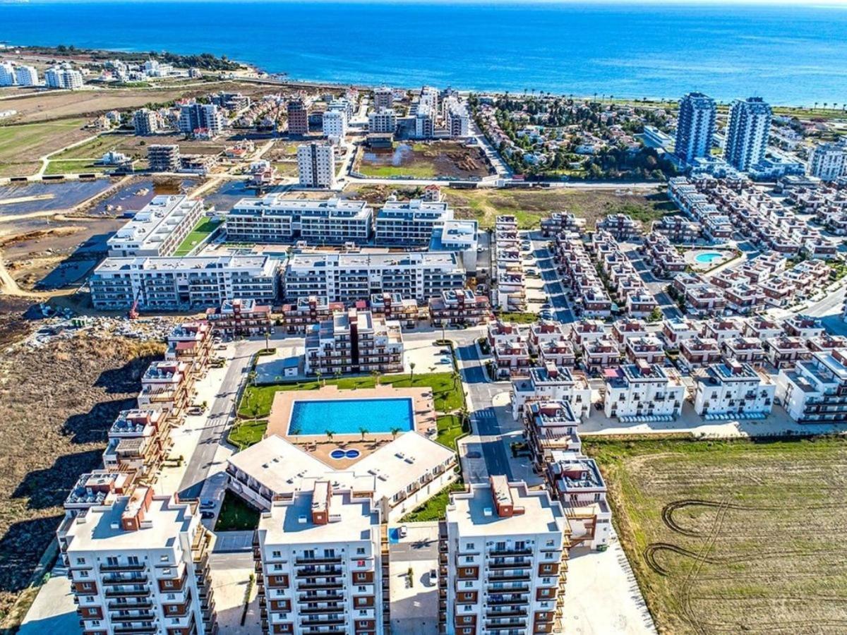 Royal Sun Sitesi ,2 Yatak Odali Deniz Manzarali Daire,iskele Longbeach *