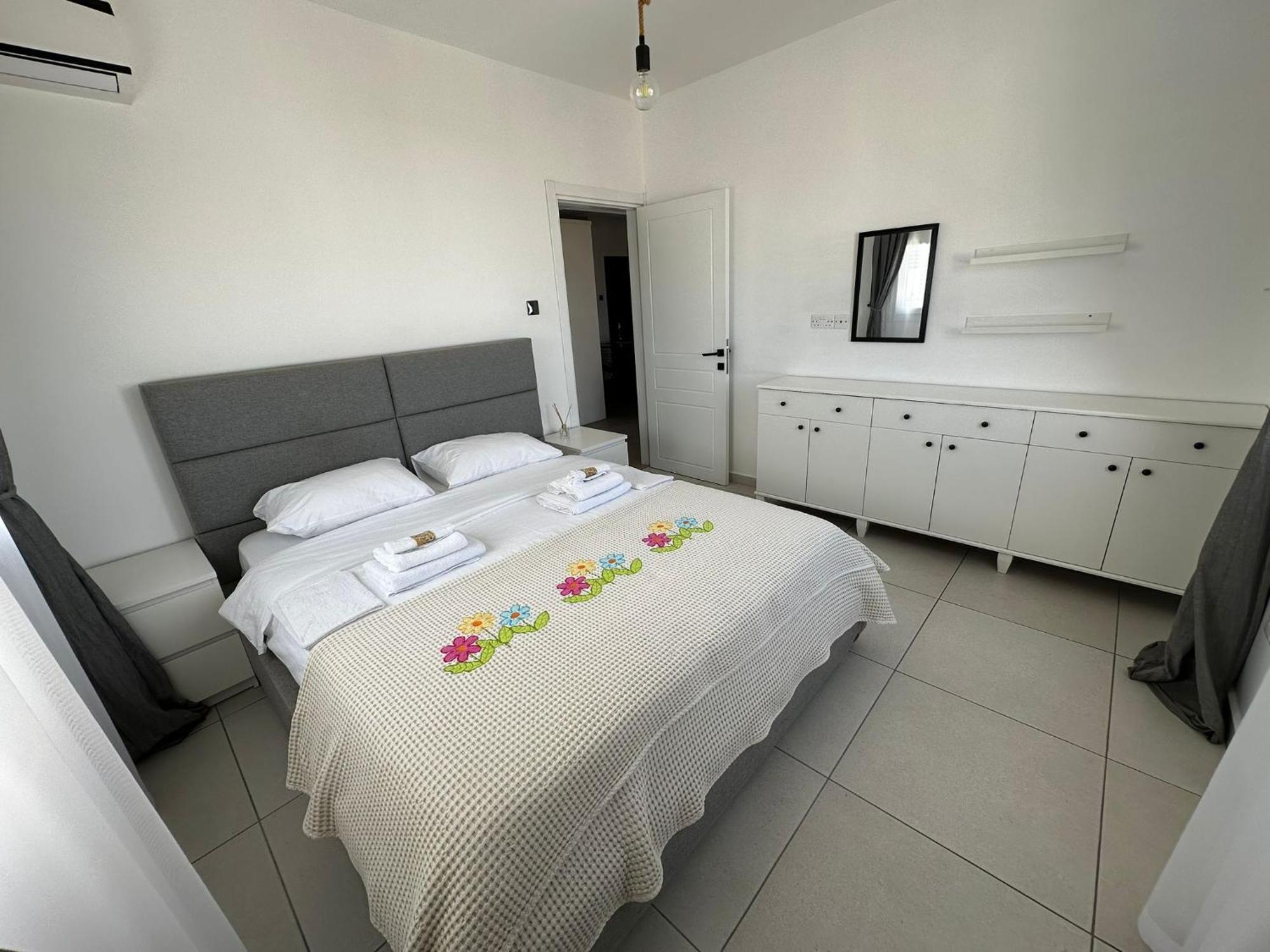 Apartment Royal Sun Sitesi ,2 Yatak Odali Deniz Manzarali Daire,iskele Longbeach *