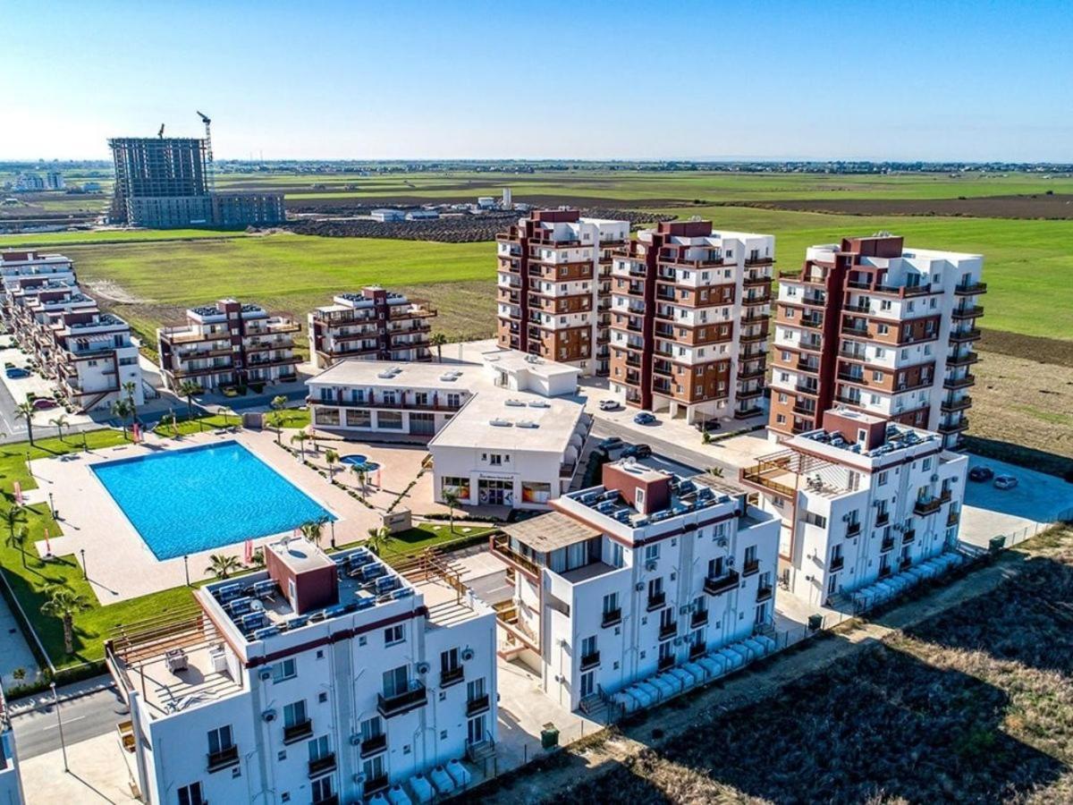 Royal Sun Sitesi ,2 Yatak Odali Deniz Manzarali Daire,iskele Longbeach Apartment *