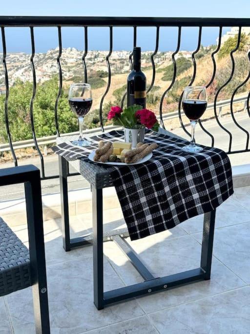 Chara Spectacular Panoramic Views!