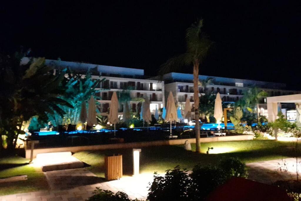 Courtyard Long Beach, северный кипр, бассейн, терраса, 500м от моря Apartment *