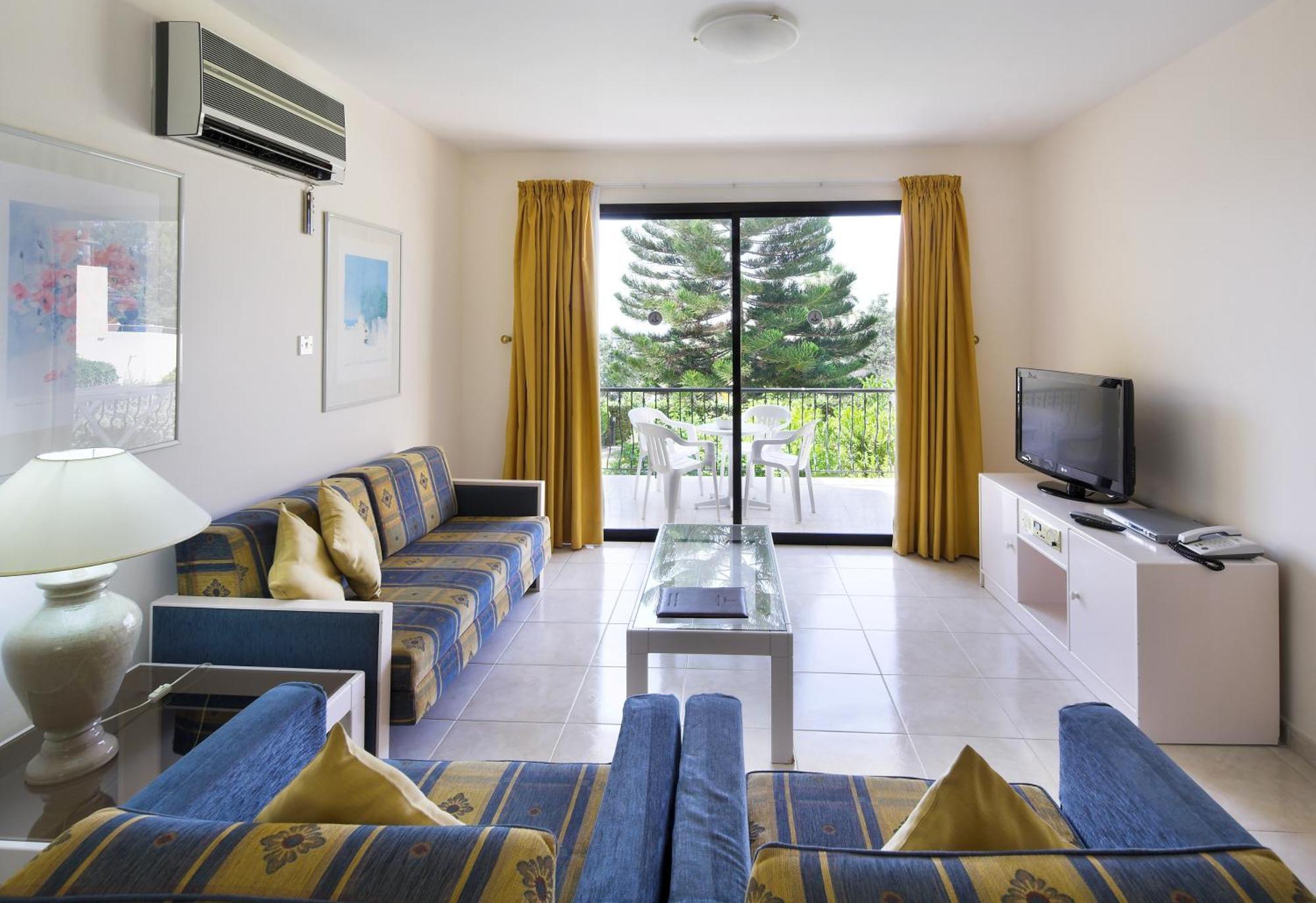 Club Aphrodite Aparthotel 3*