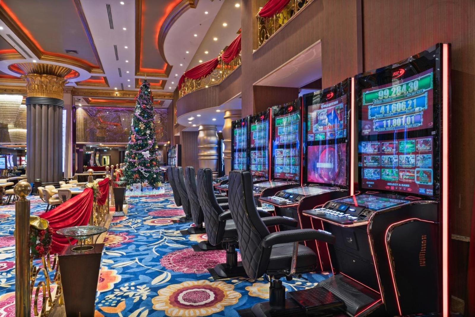 Hotel Cratos Premium Casino & Kazaphani