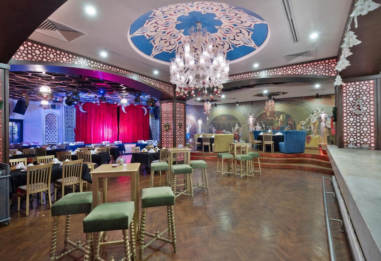 Cratos Premium Casino & Kazaphani