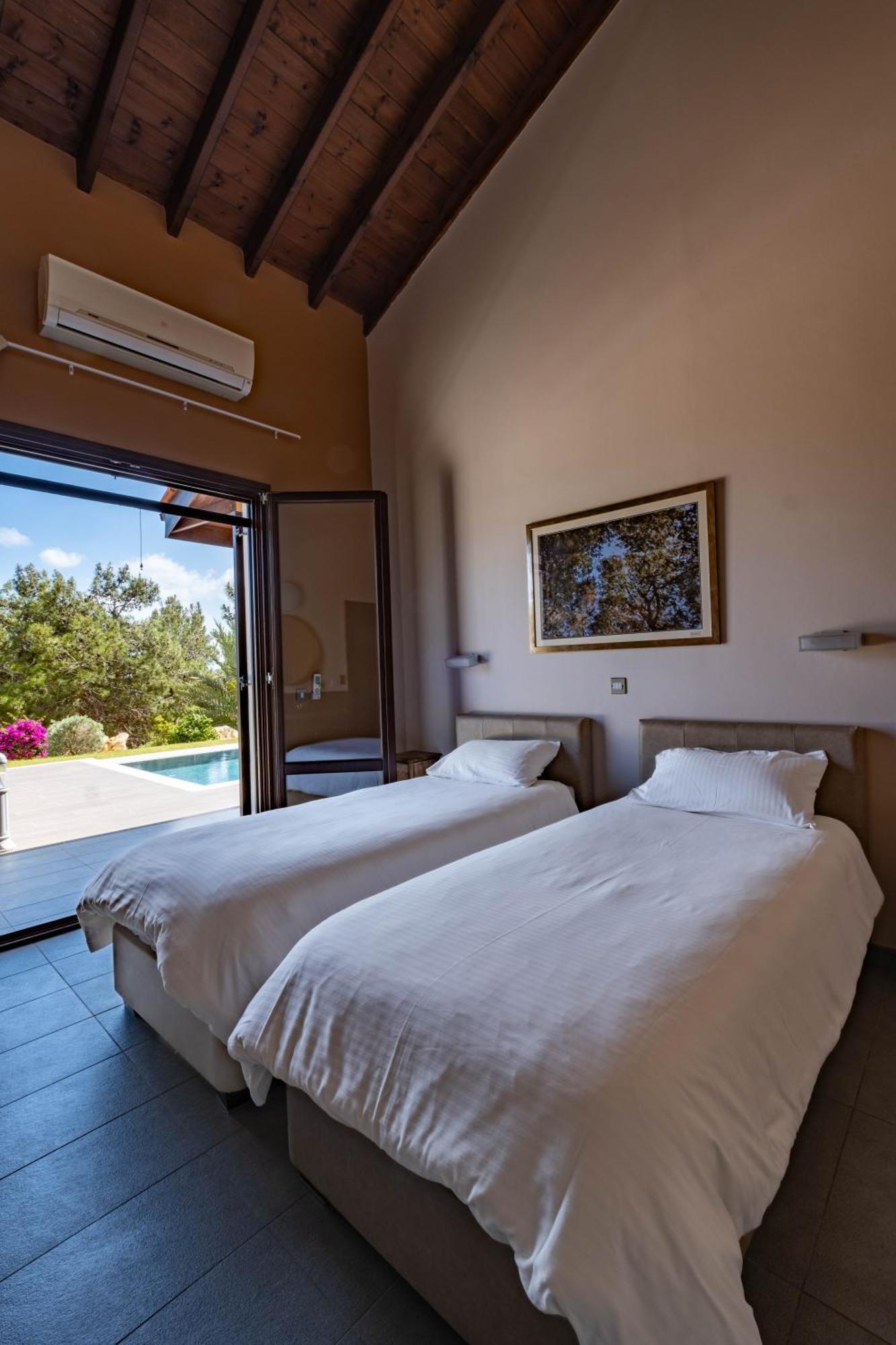 Pine And Olive Seahouse Villa Neo Chorio