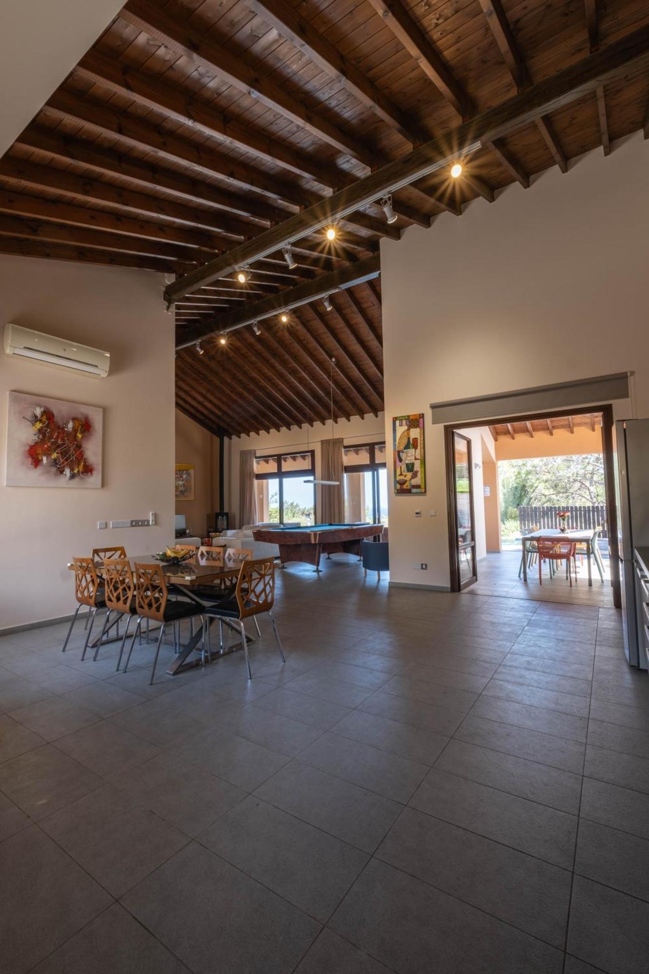 Pine And Olive Seahouse Neo Chorio