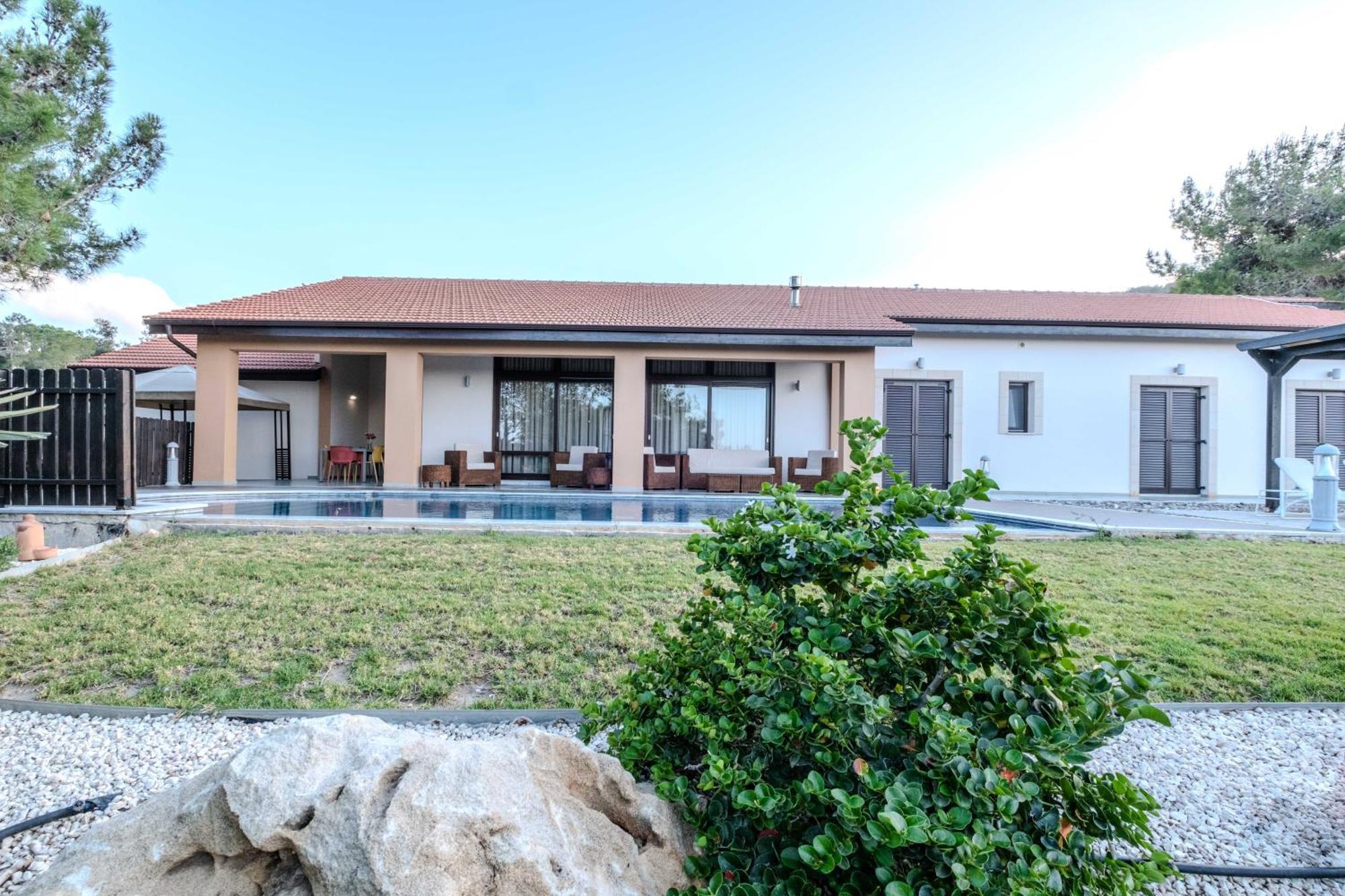 Villa Pine And Olive Seahouse