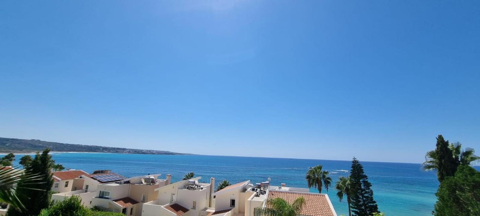Modern Seaview Townhouse In Coral Bay (adults Only) Apartment *