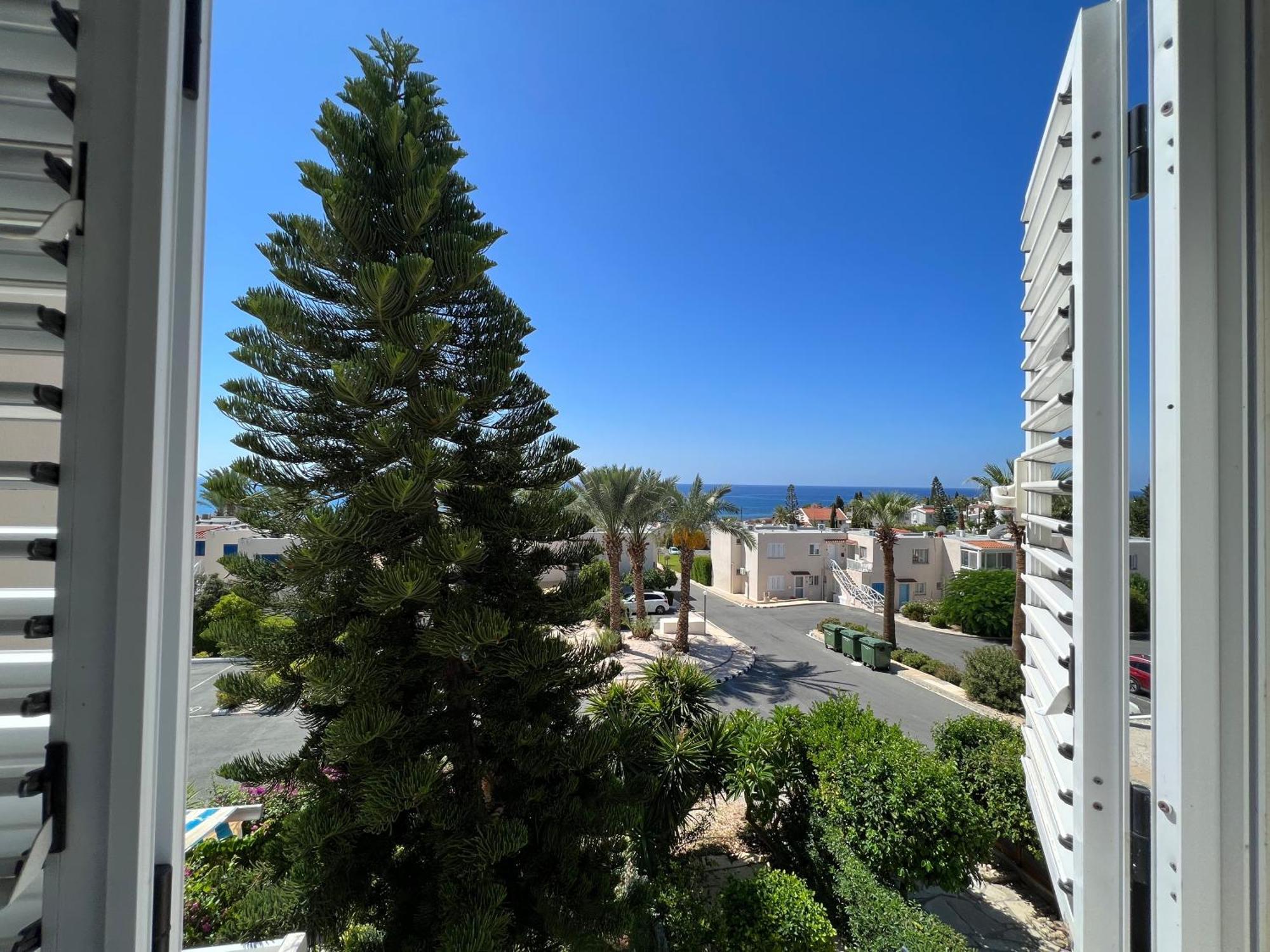 Modern Seaview Townhouse In Coral Bay (adults Only) * Peyia
