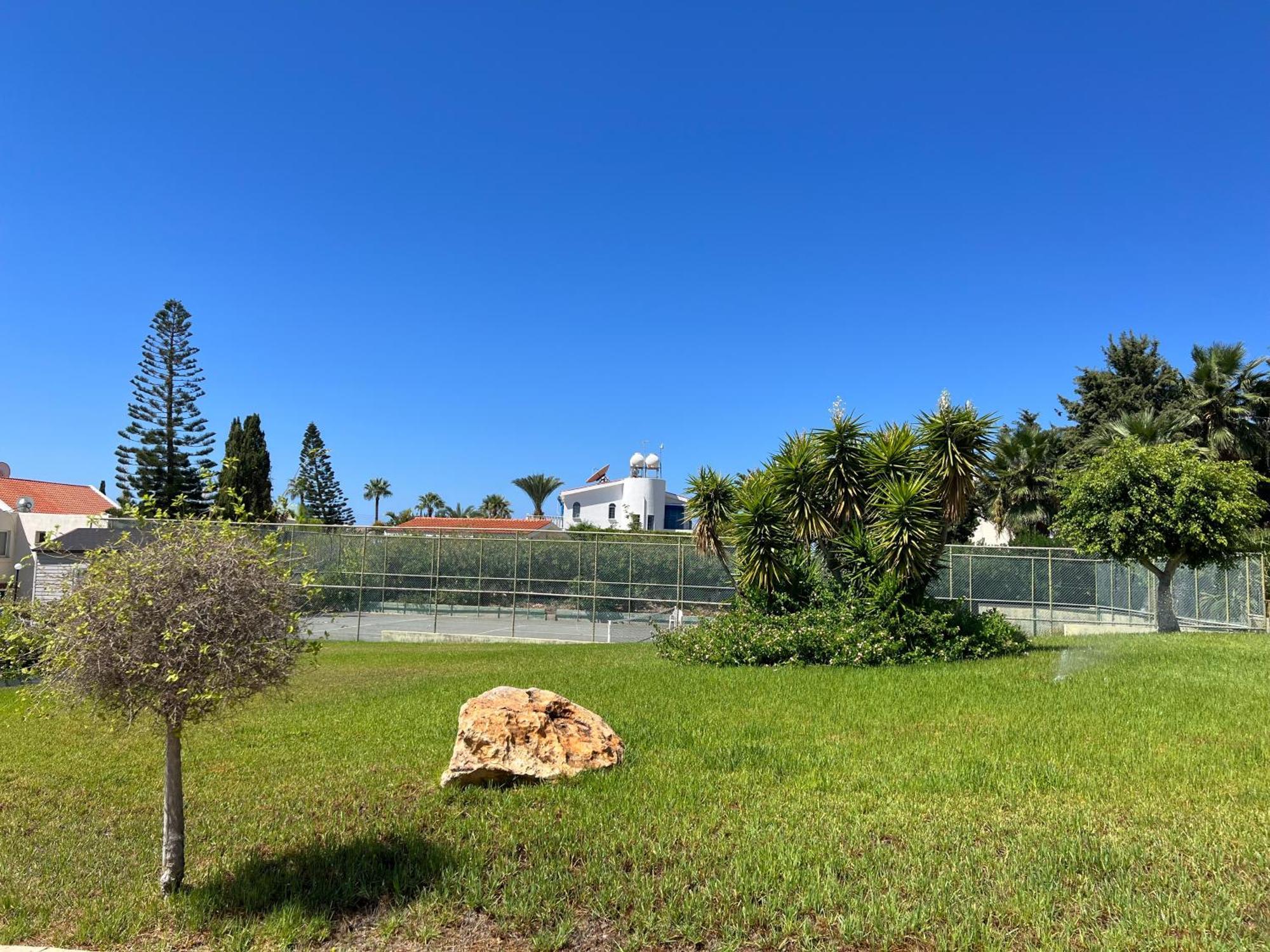 Modern Seaview Townhouse In Coral Bay (adults Only) Peyia
