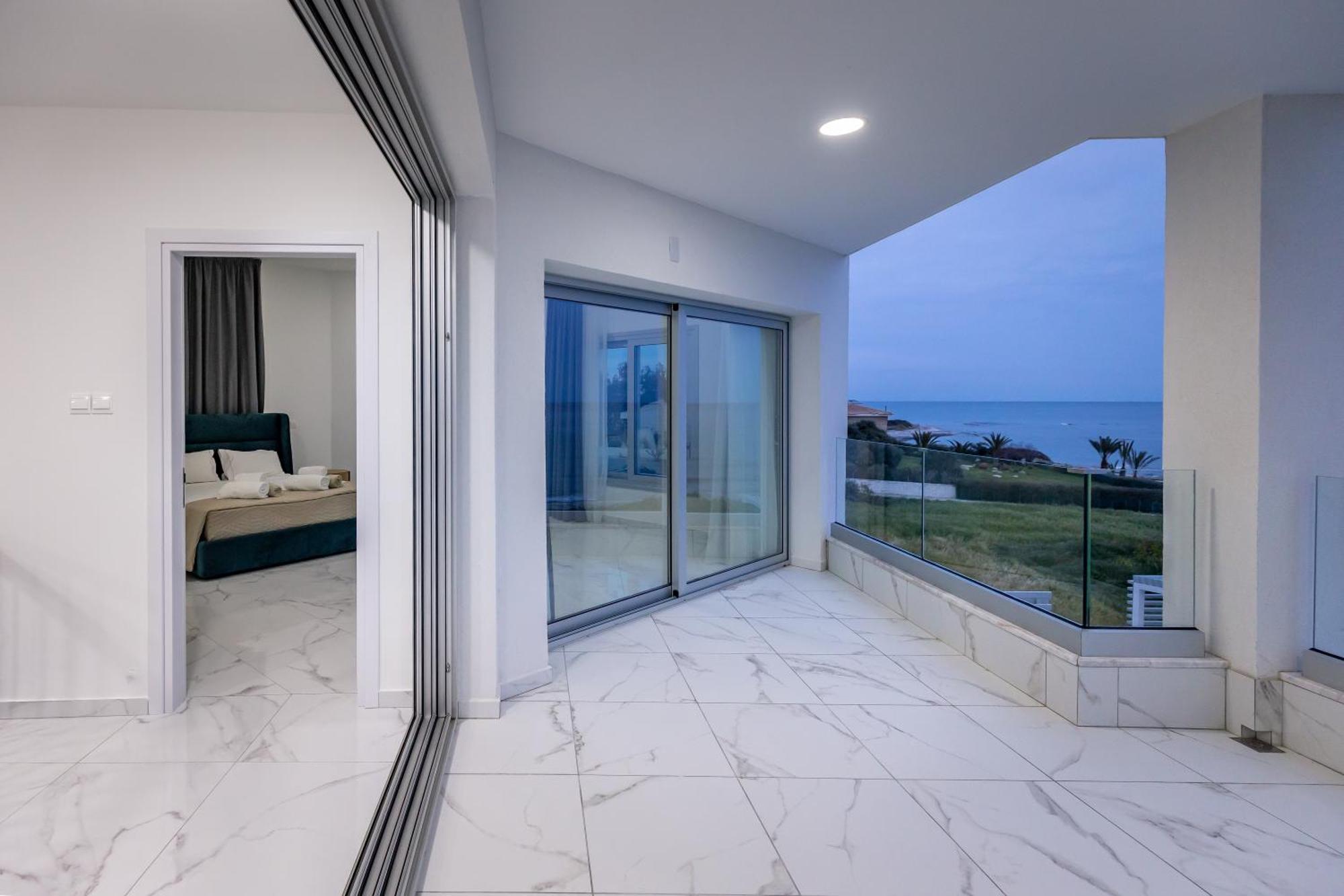 Mediterranean Dream Beachfront Larnaca