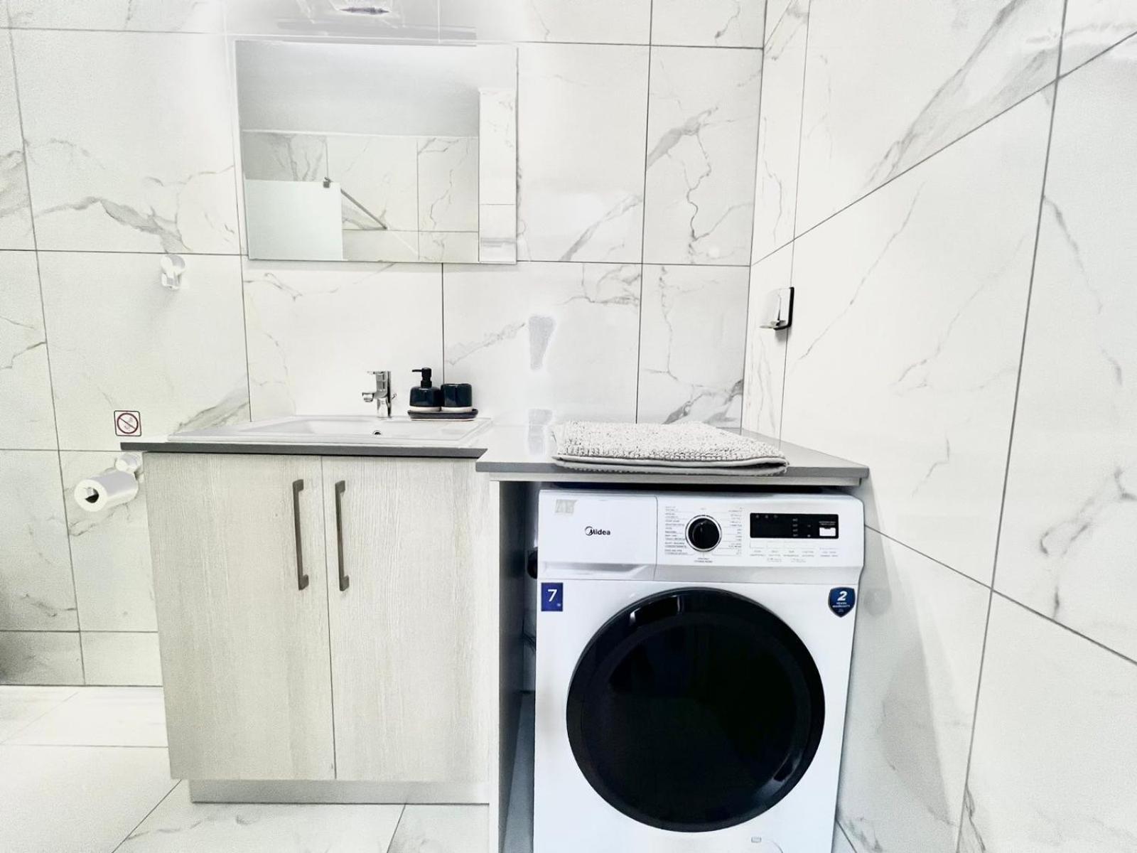Apartment With Oleg C111 Paralimni