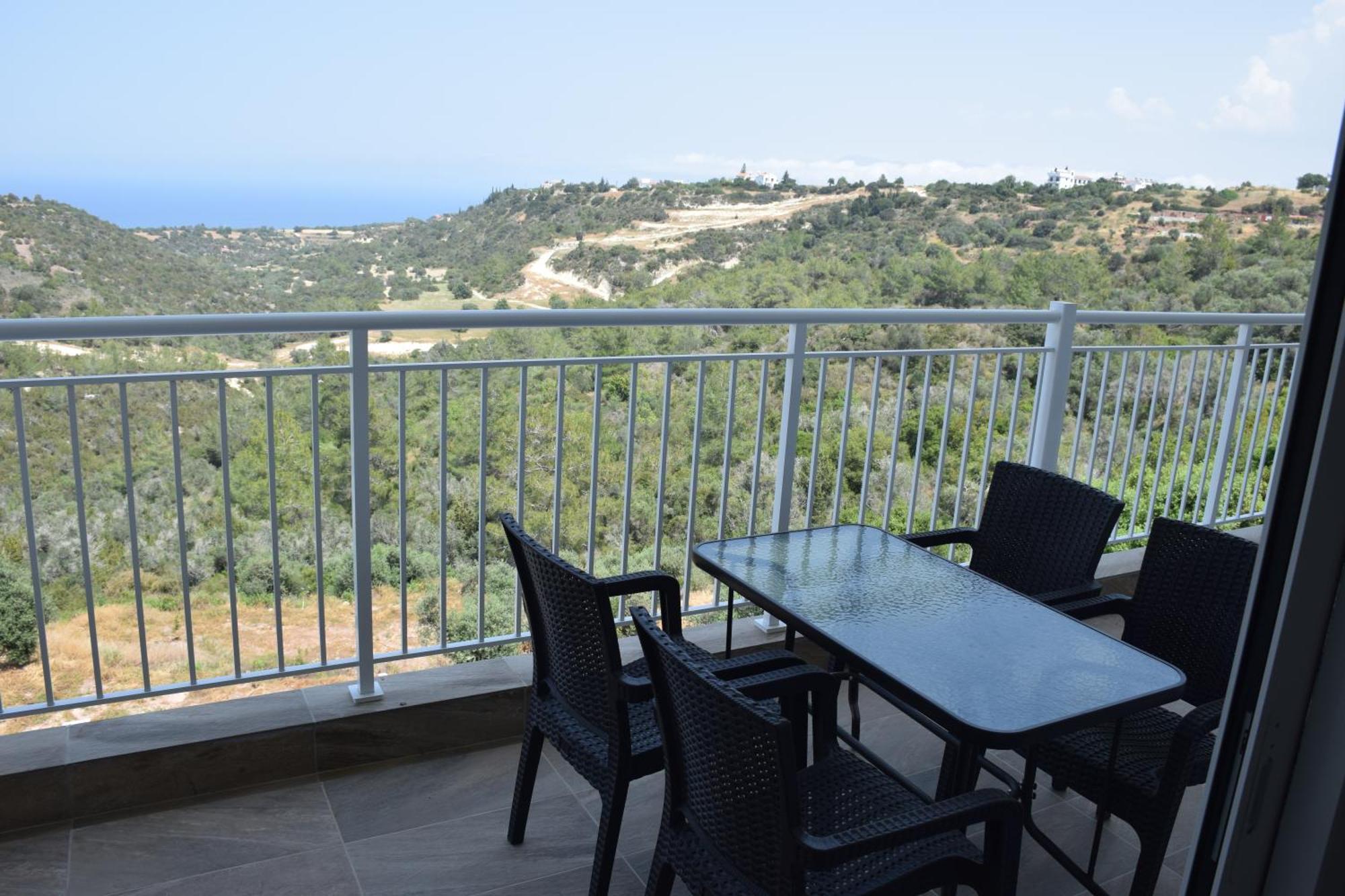Akamas Throne Apartment *
