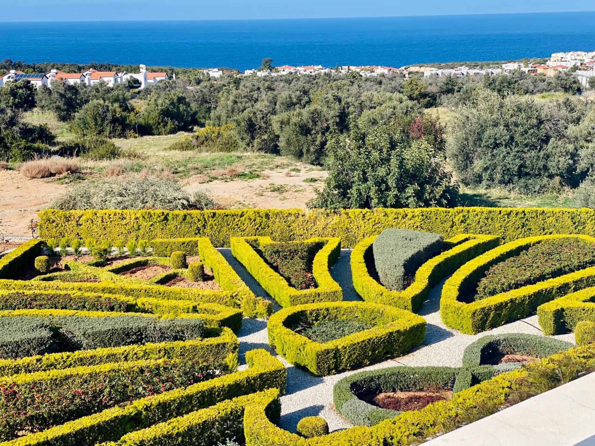 Premium Home: Bungalow-apartment Mit Rooftop Nahe Golfclub & Agios Georgios (Girne)