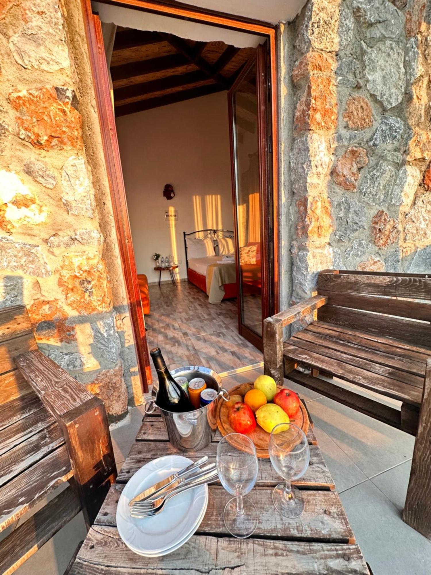 Ardic Agaci Village