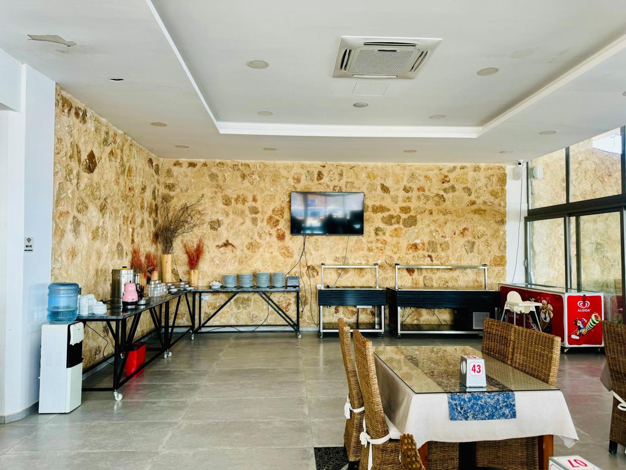 Burhan's Hotel Rizokarpaso