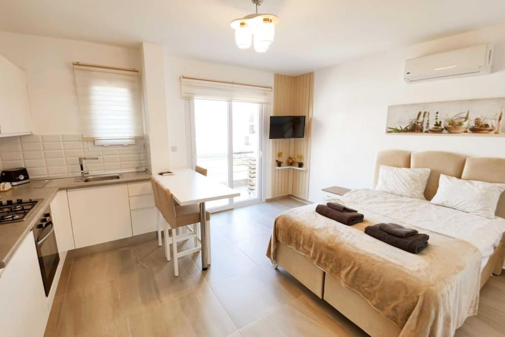 Thalassa Sea View
