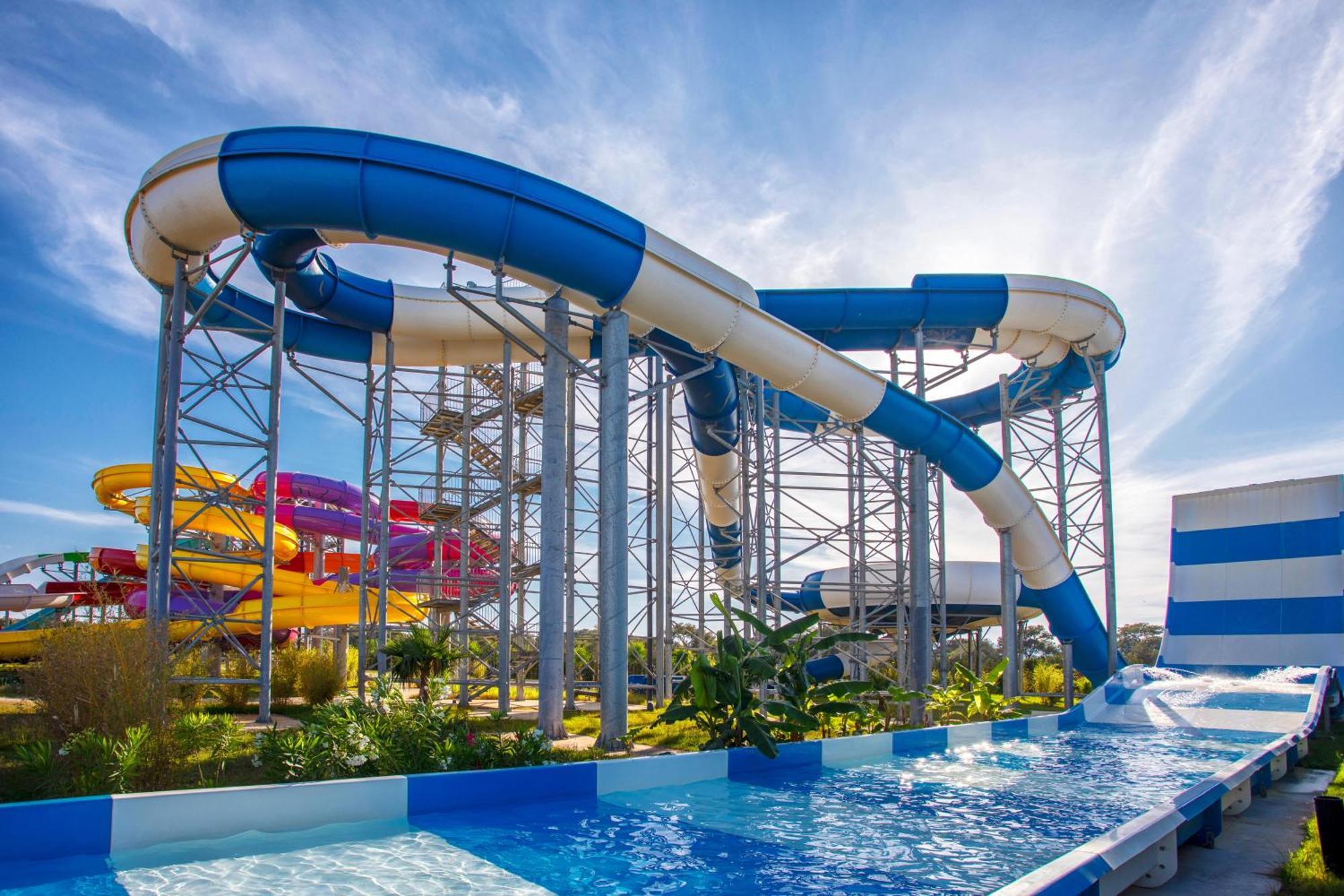 Concorde Luxury & Casino Hotel Vokolidha