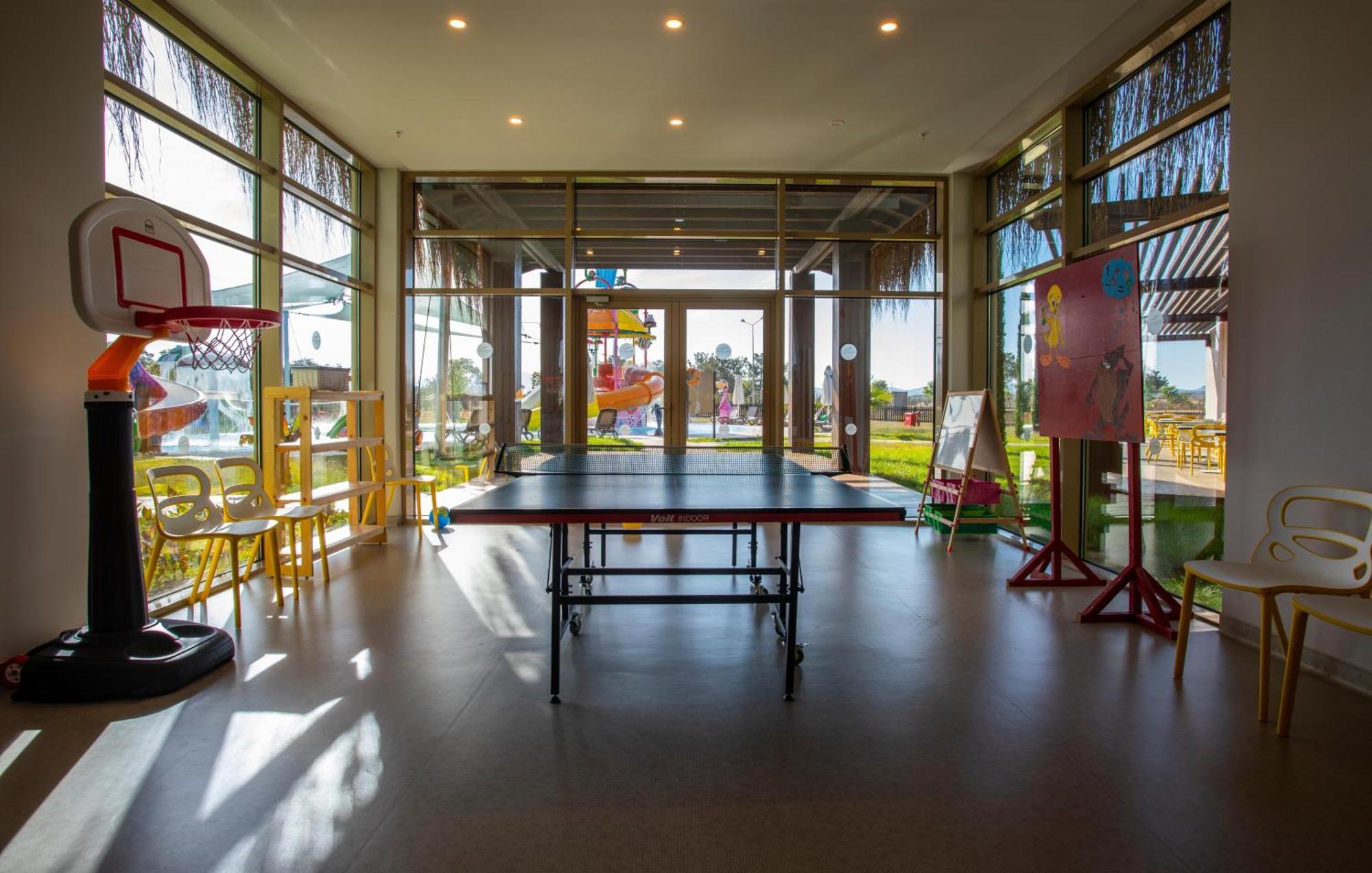 Concorde Luxury & Casino 5* Vokolidha