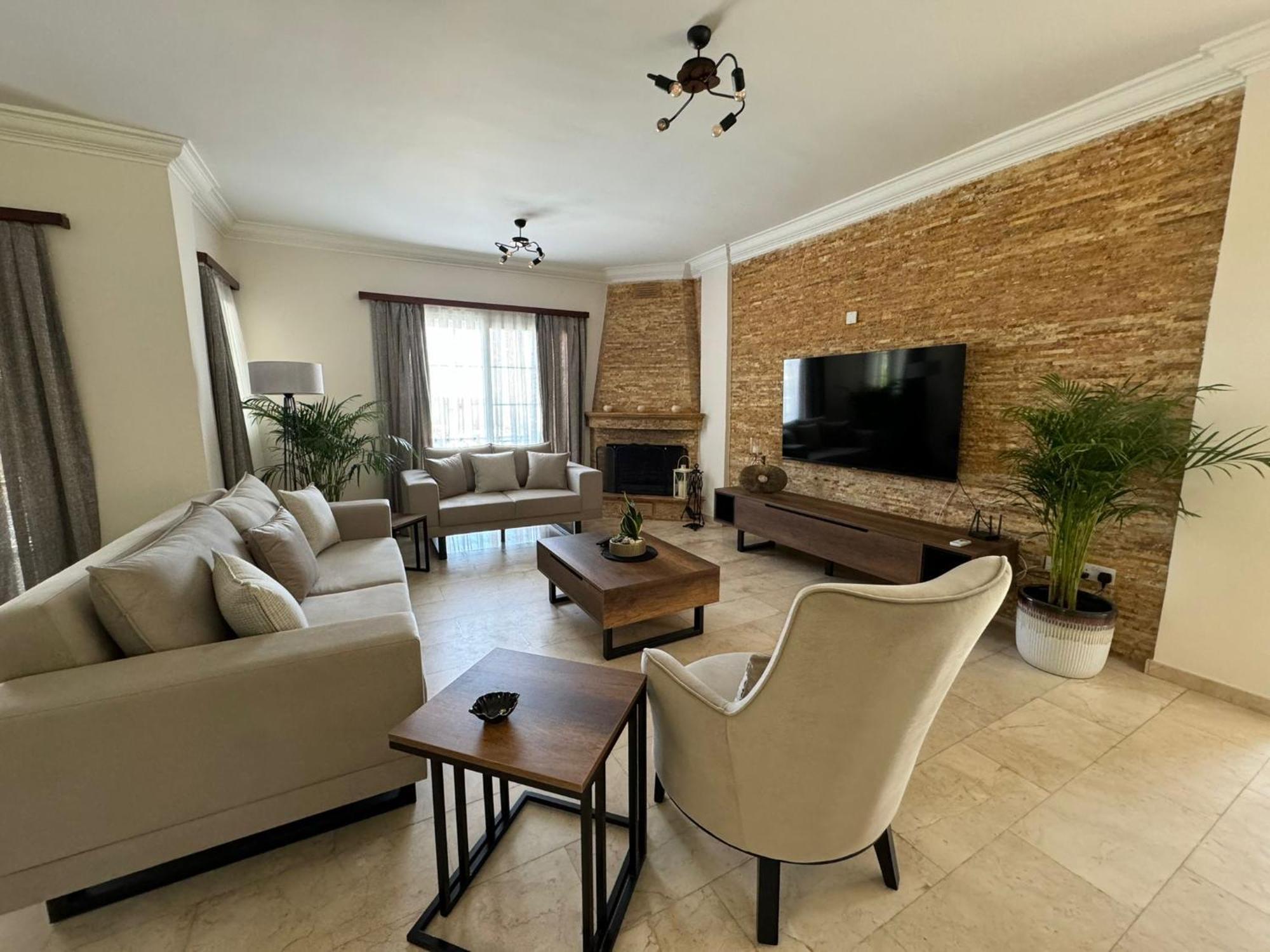 Villa Hillside With Sea Views *