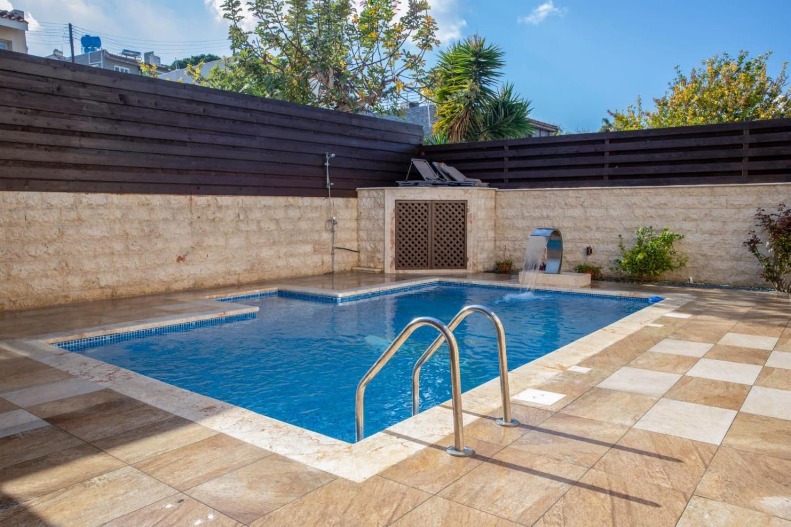 Luxury Villa Klorakas