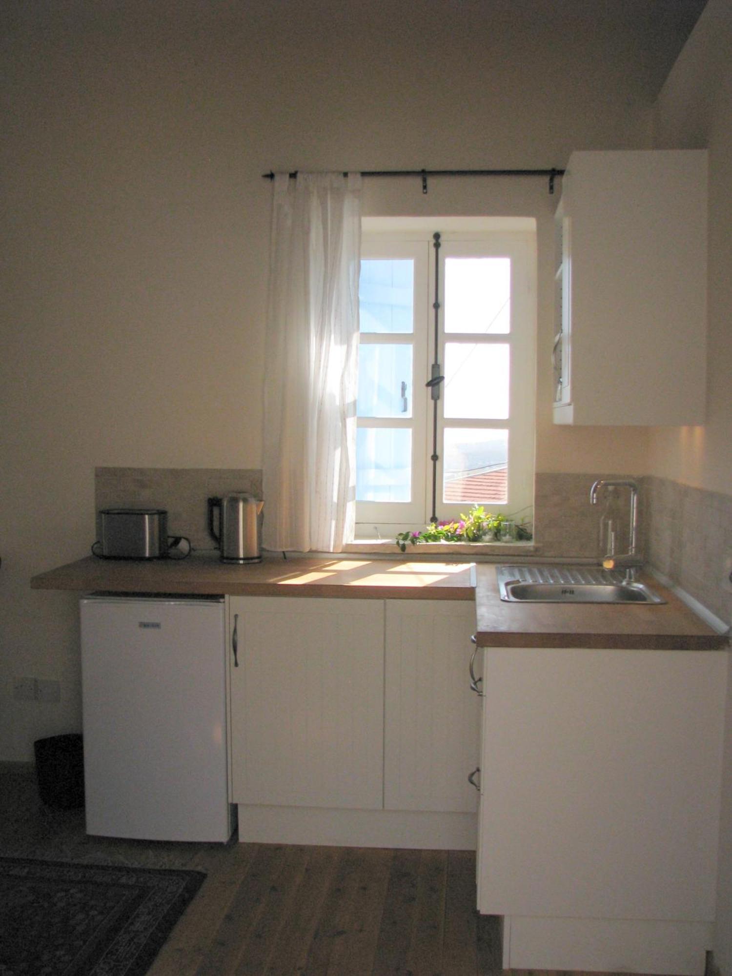 Apartment Dolphin And Studios *