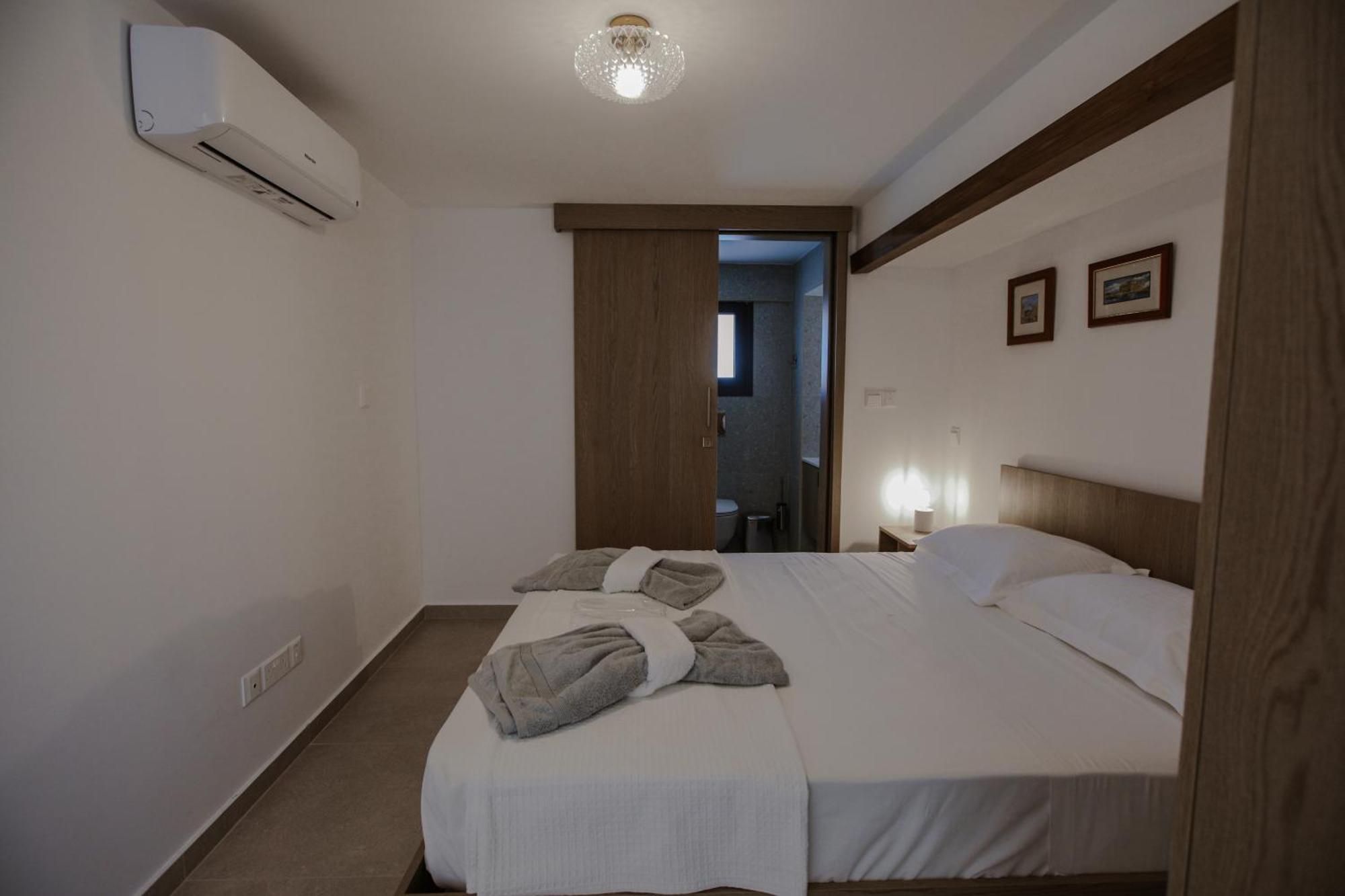 Panmari * Paphos
