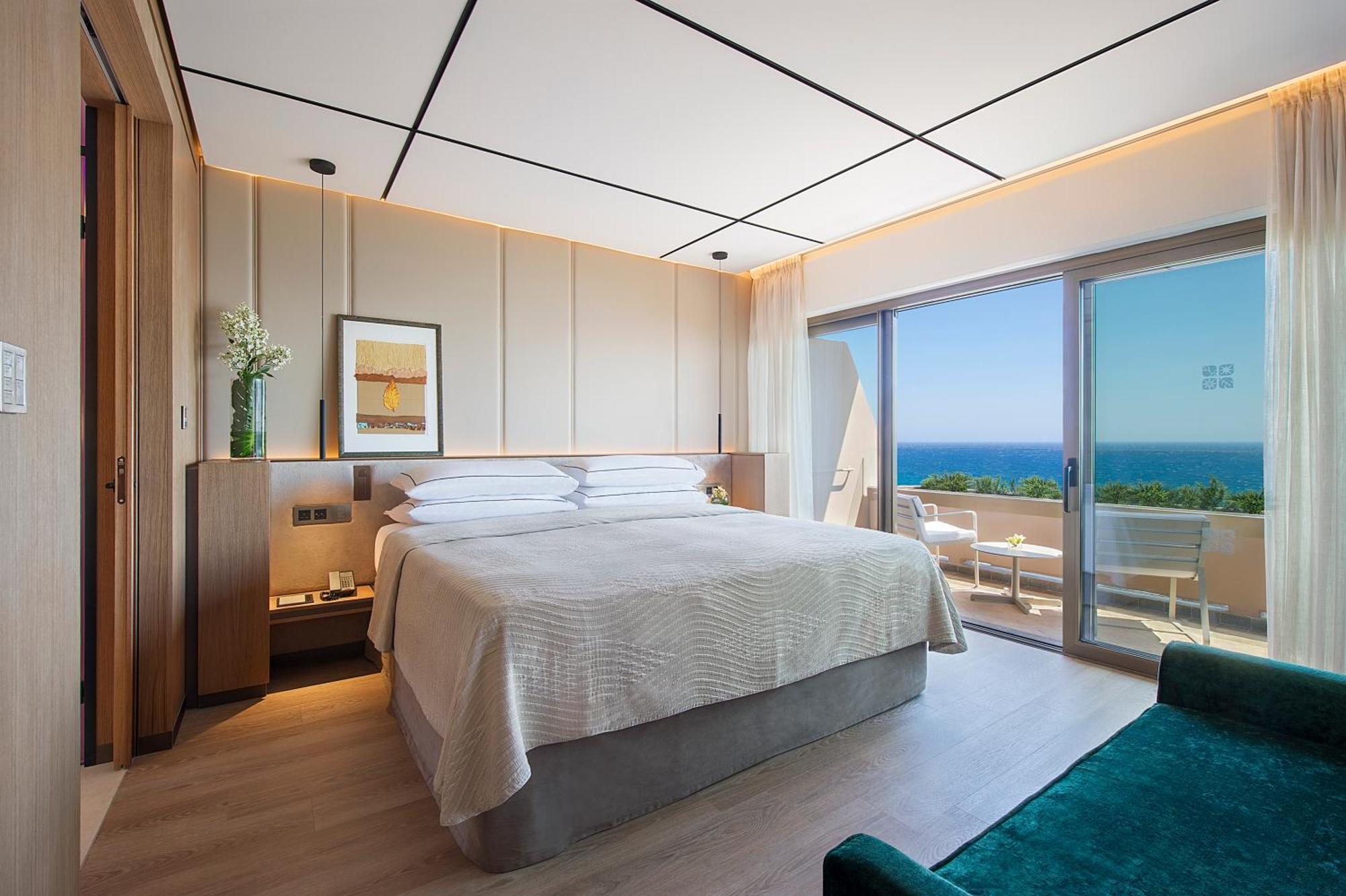 Four Seasons Hotel Agios Tychonas