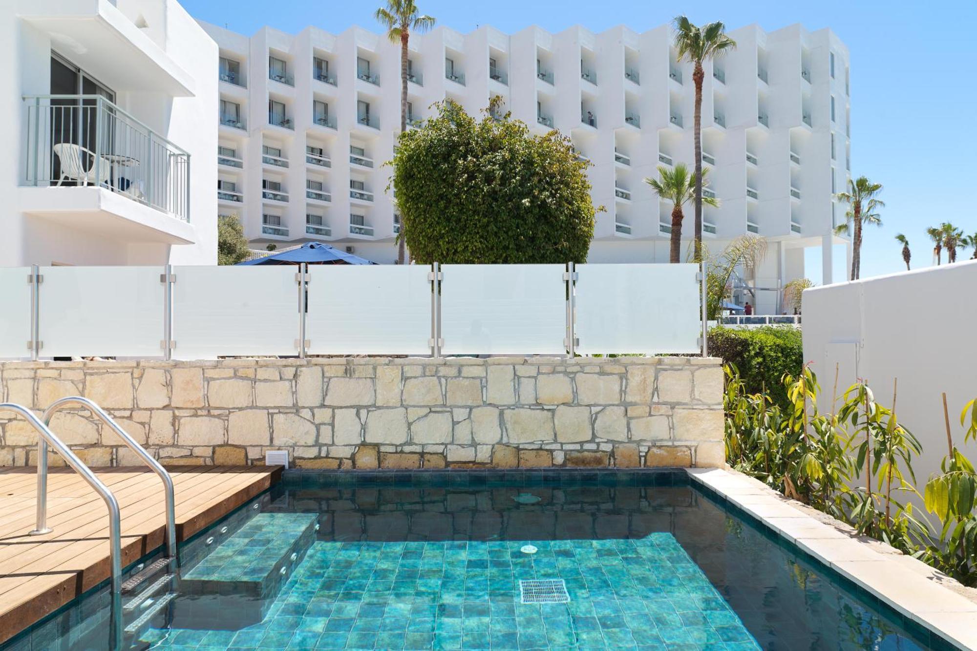 Leonardo Plaza Cypria Maris & (adults Only) 4* Geroskipou