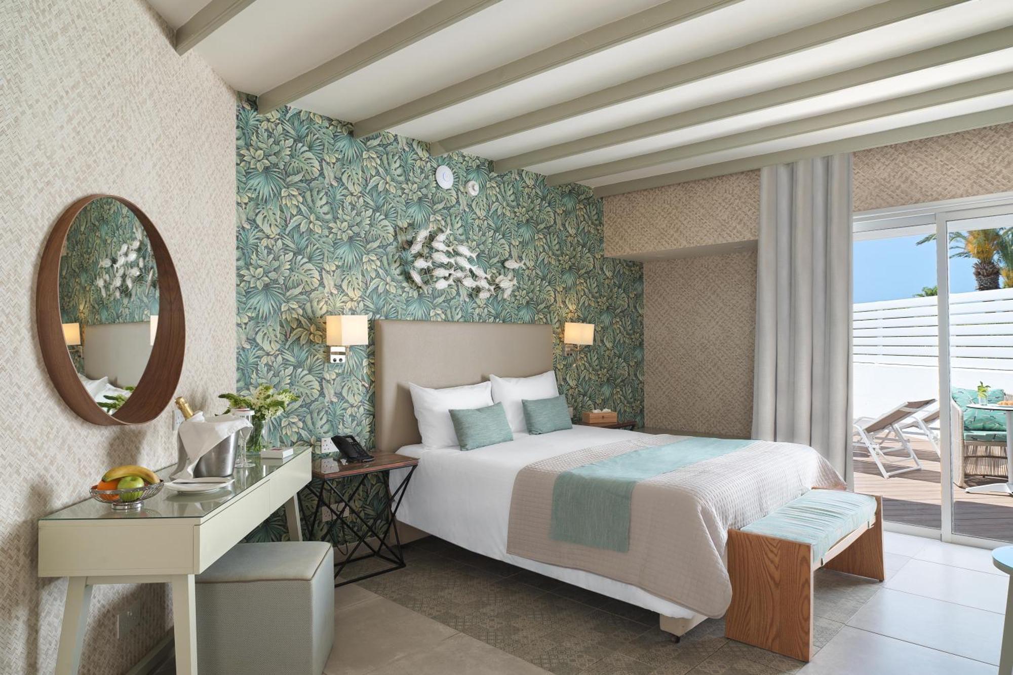 Leonardo Plaza Cypria Maris & (adults Only) 4*