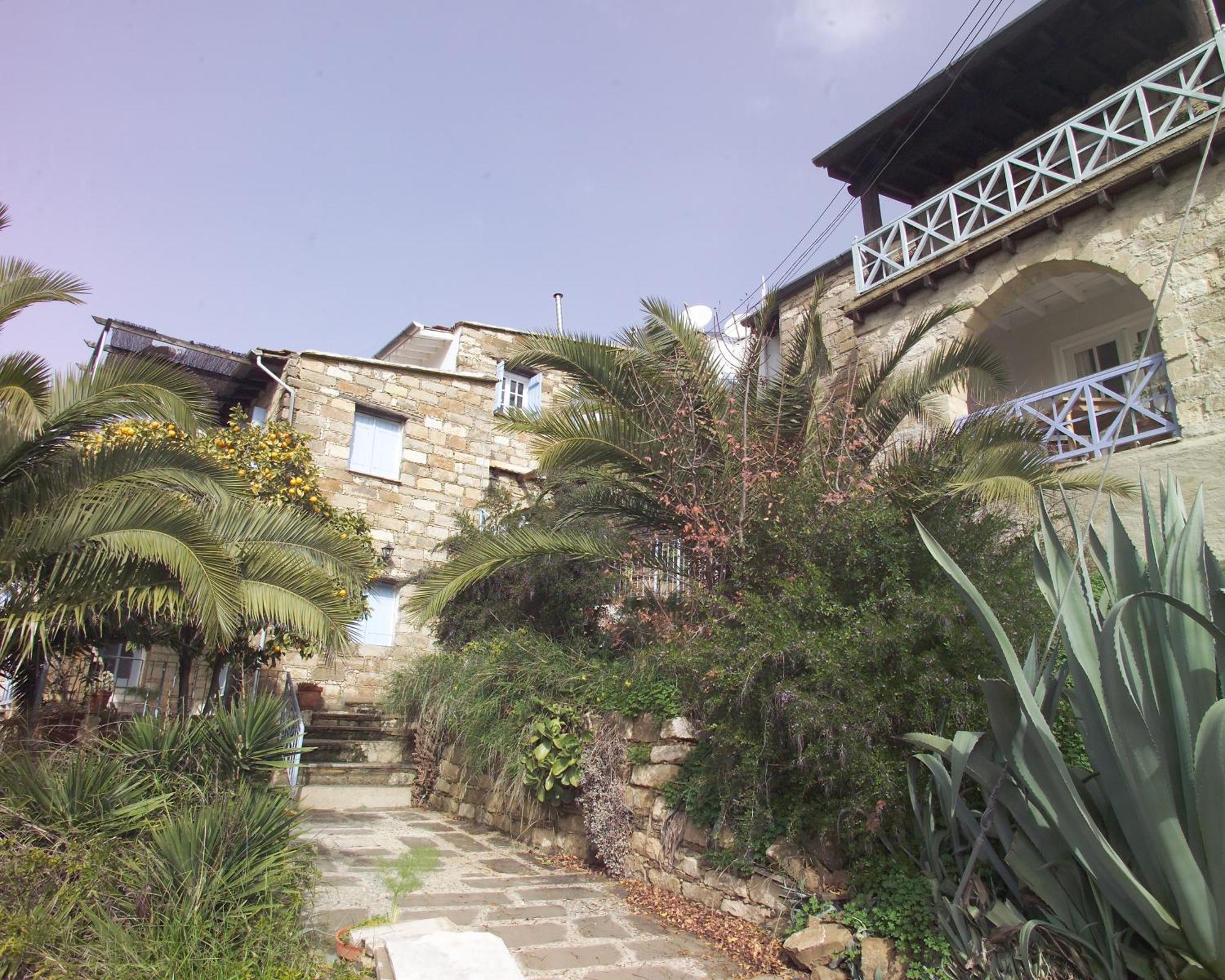 Cyprus Villages & Restaurant - Location - - With Access To Pool And Stunning Views Country house *