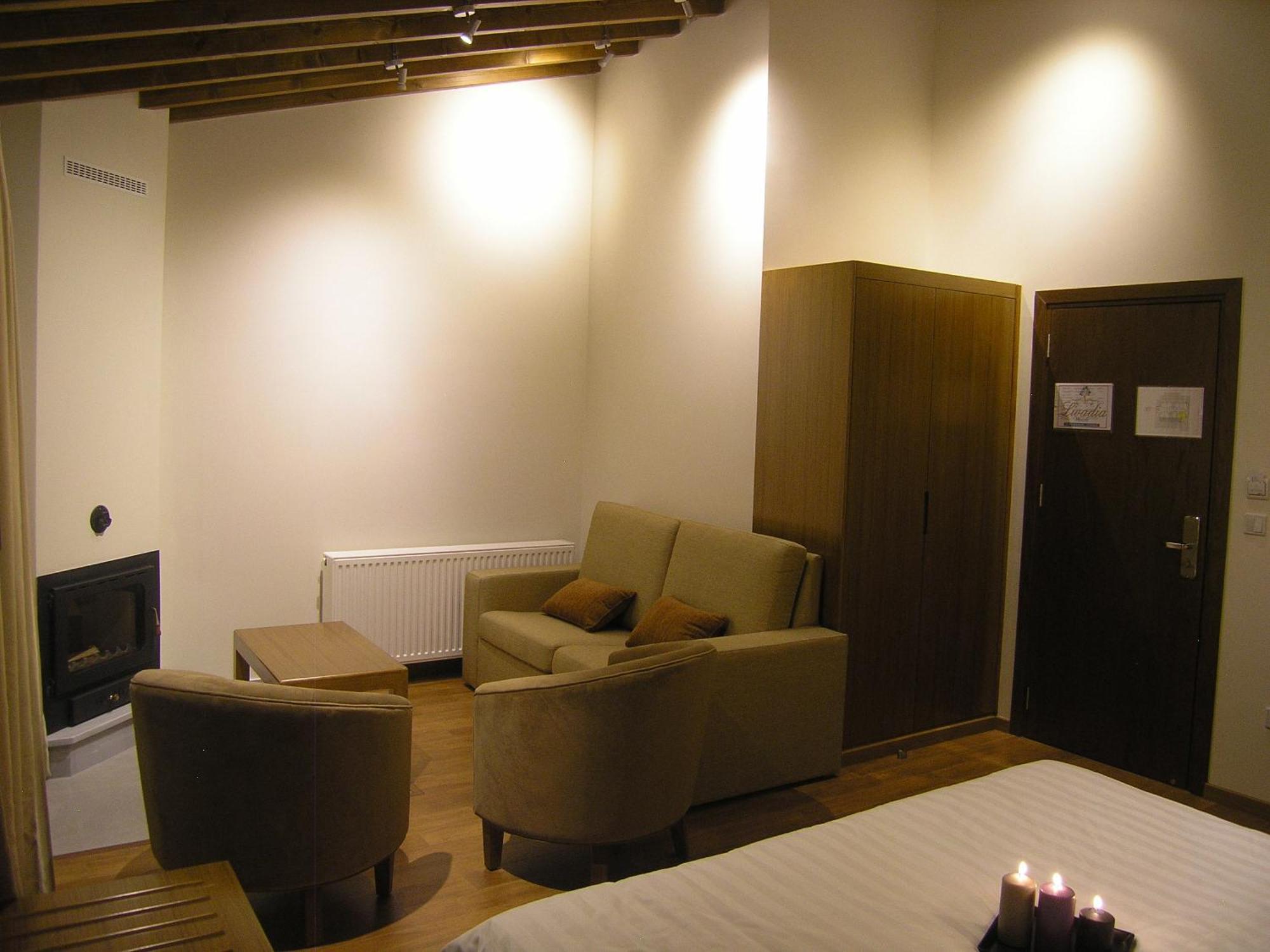 Livadia 3*