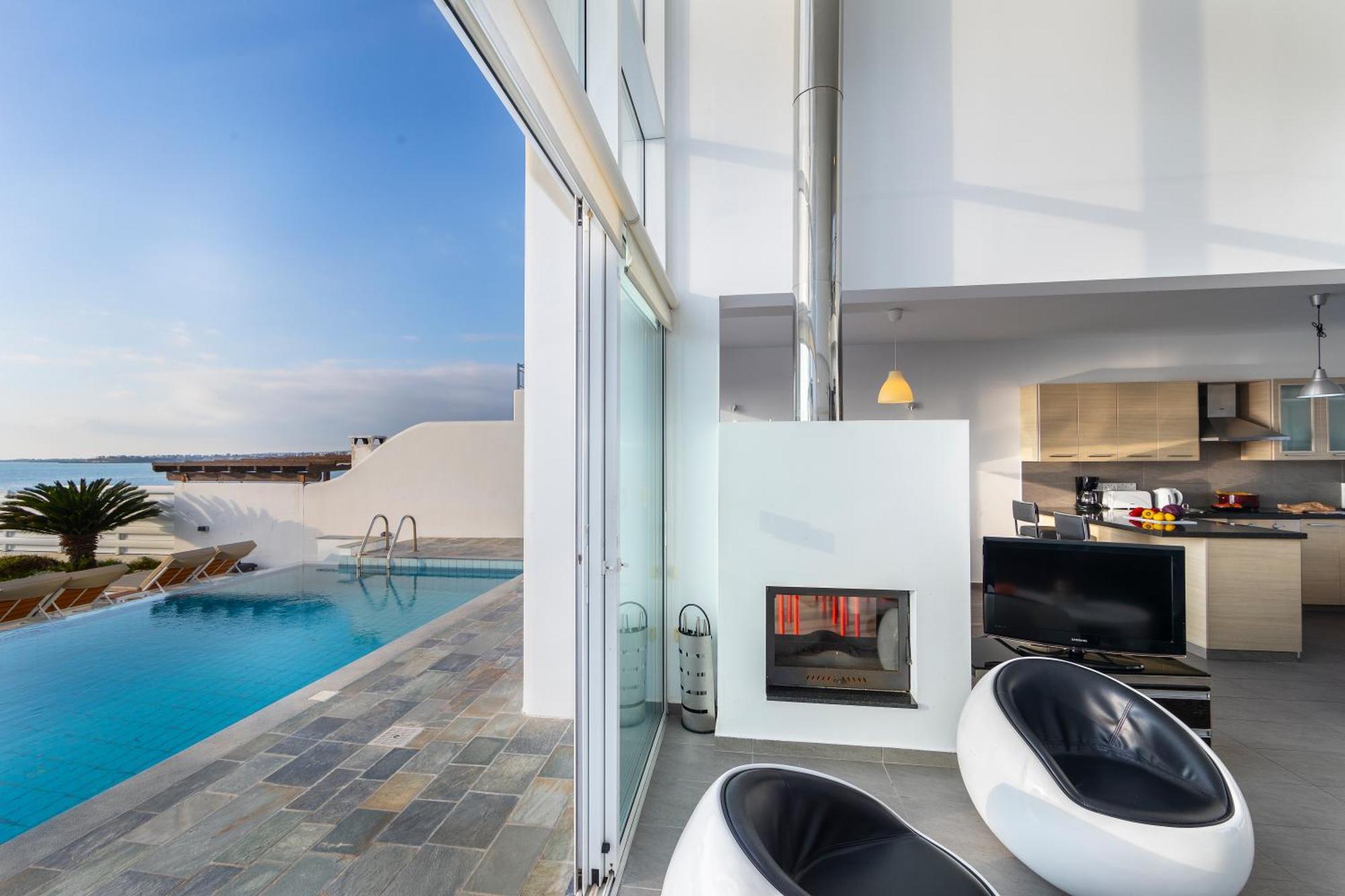 Blue Coral Villas: Exclusive Oceanfront Retreat * Coral Bay