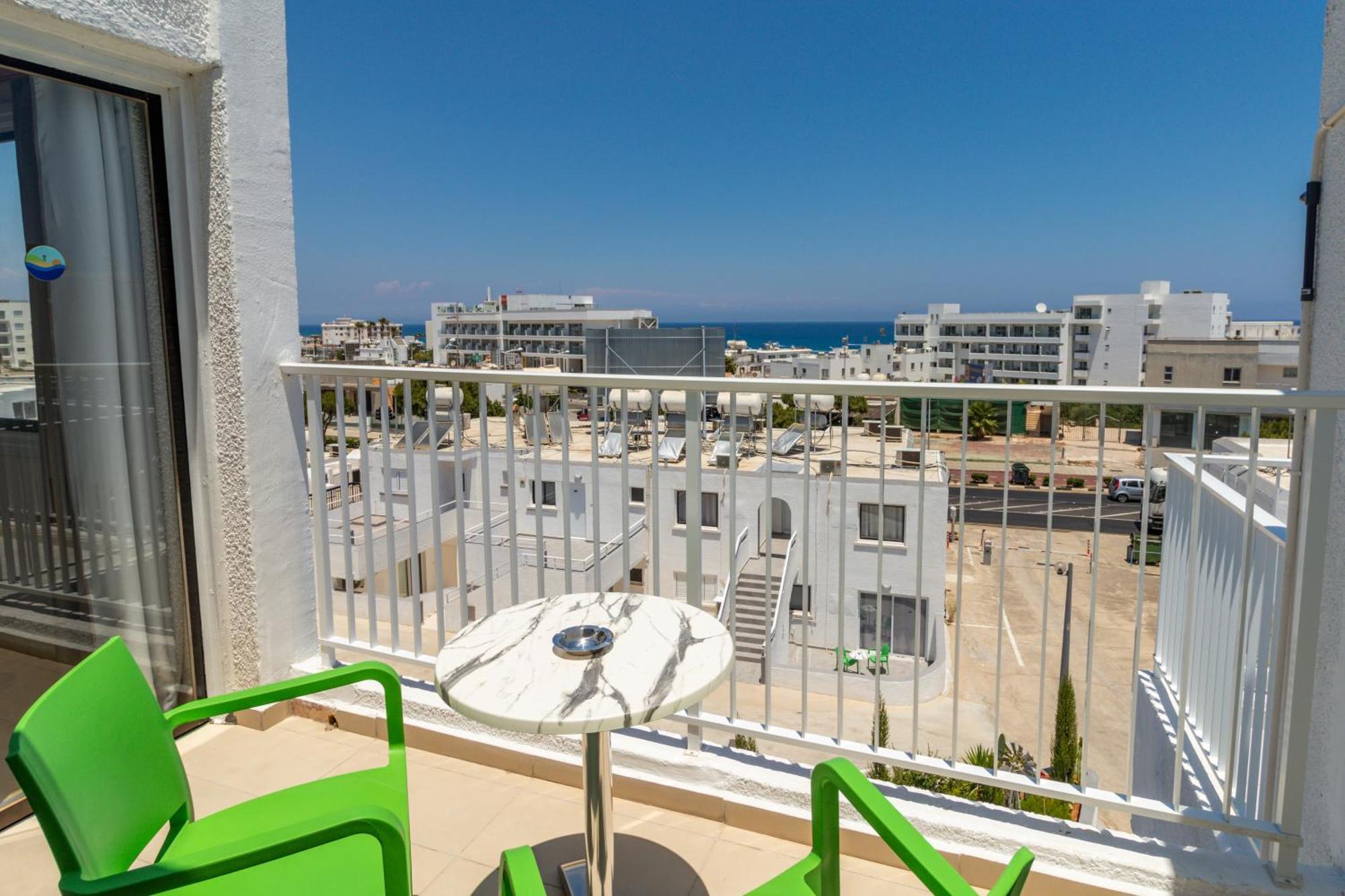 Apartment Leucolla Hill & Sea *