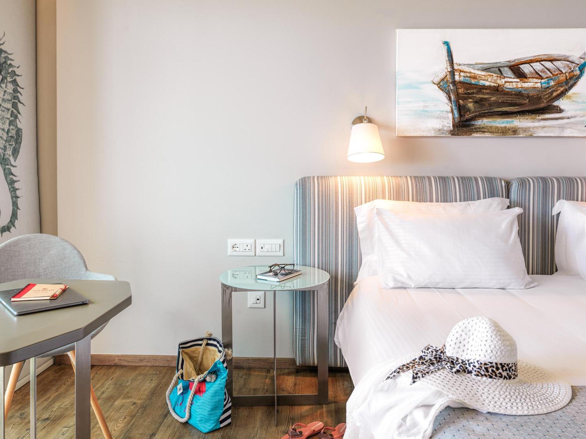 St Raphael Hotel